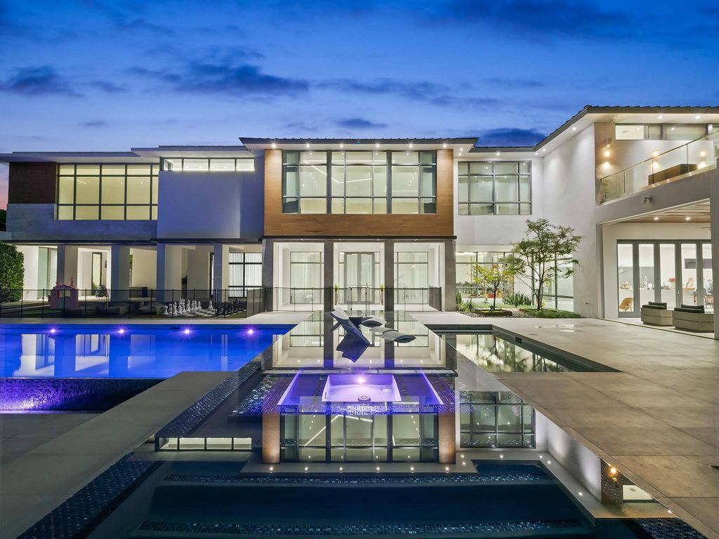 Photo of 10691 Golden Eagle Court, Plantation, FL 33324 (MLS # F10551656)