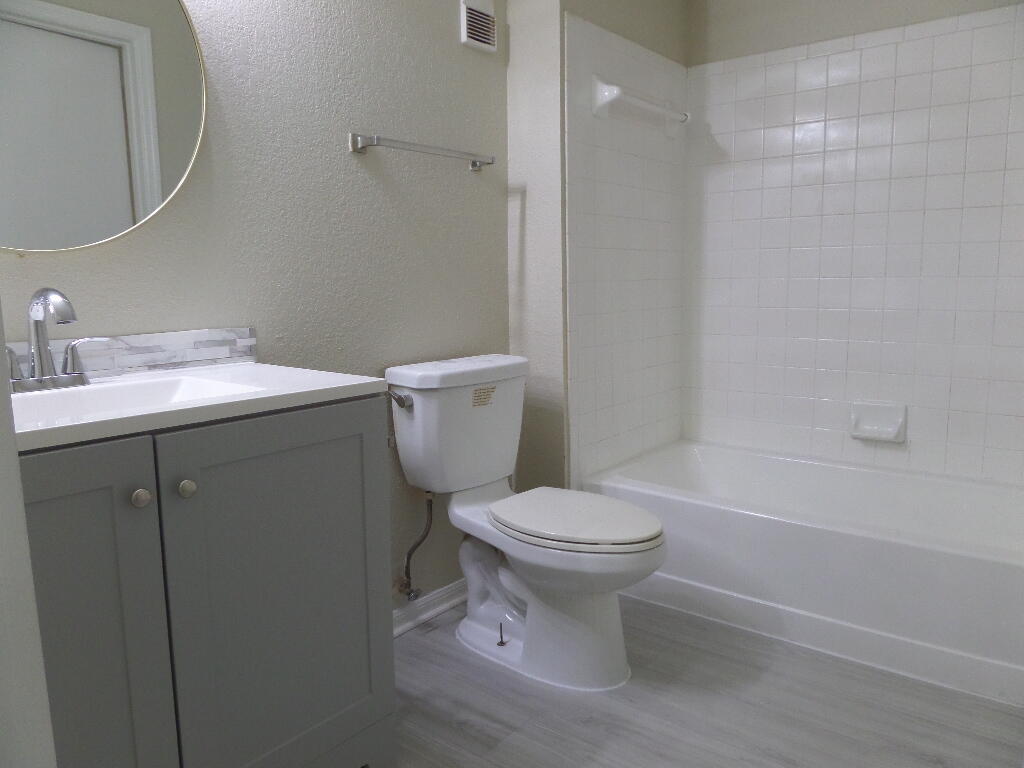 PONTE VERDE AT PALM BEACH LAKES CONDO - Residential Lease