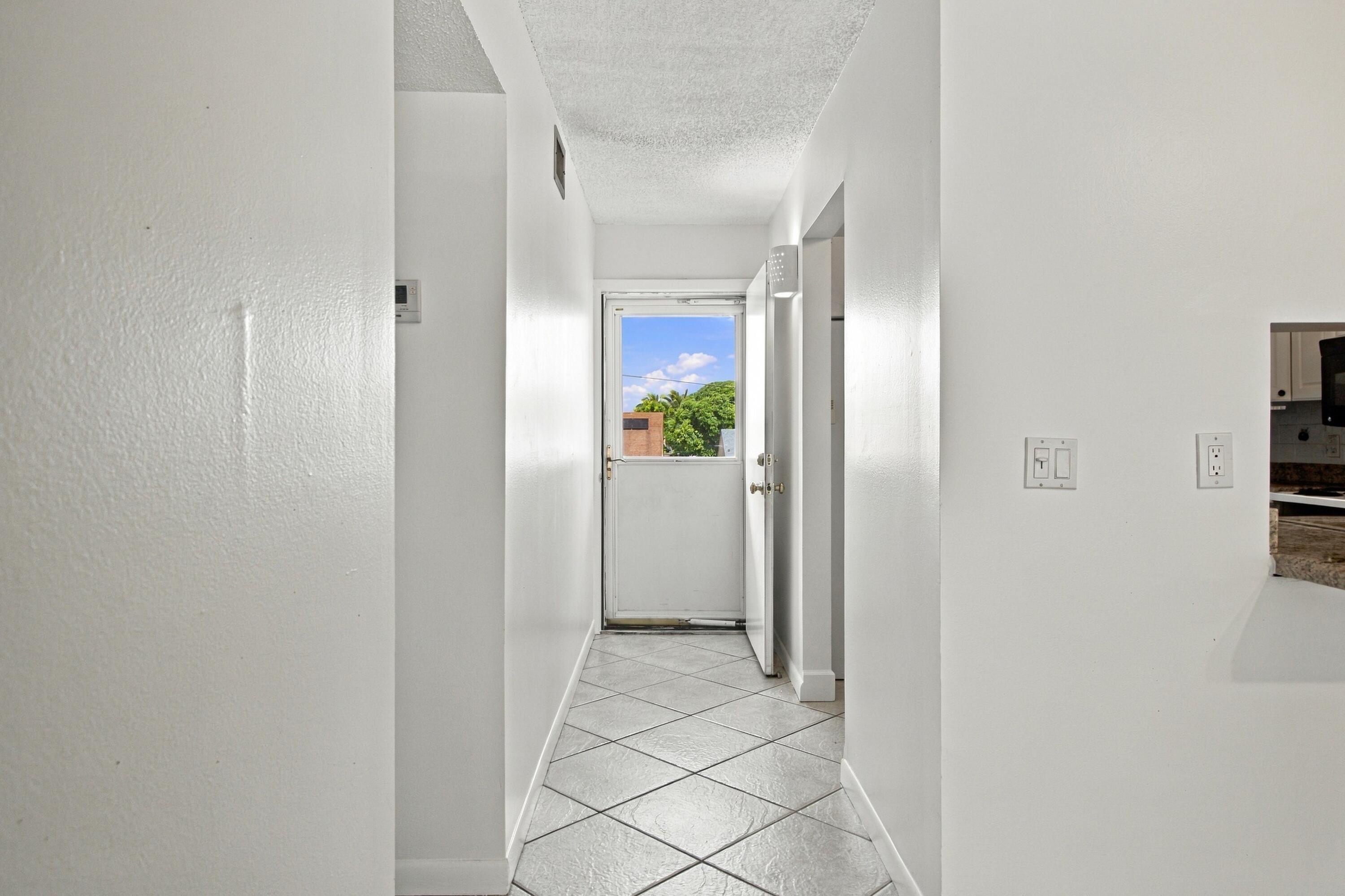 300 NE 26th Avenue 2100