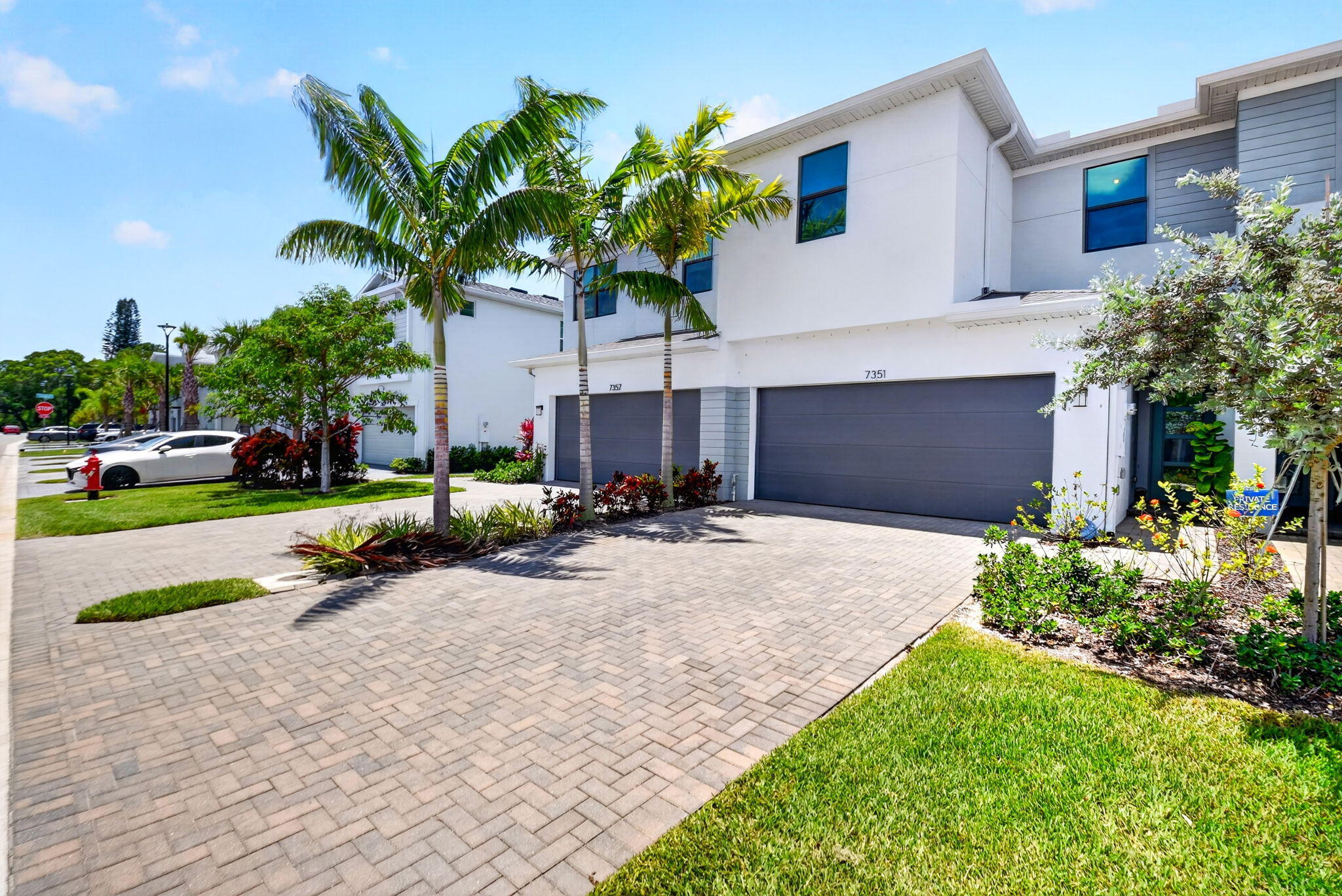 7351 Lenora Lane