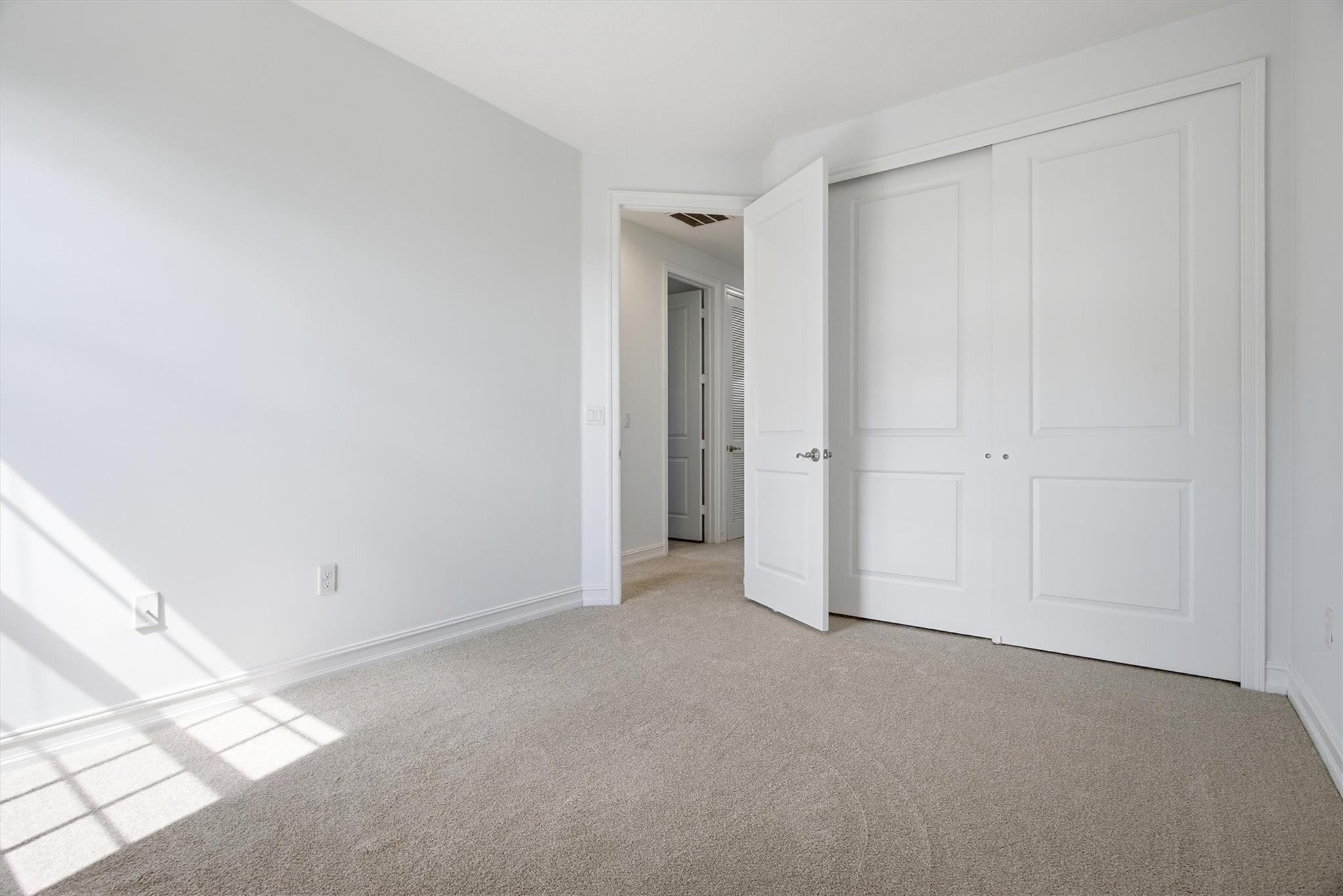 RIVERWALK @ LAGO MAR - Residential Lease