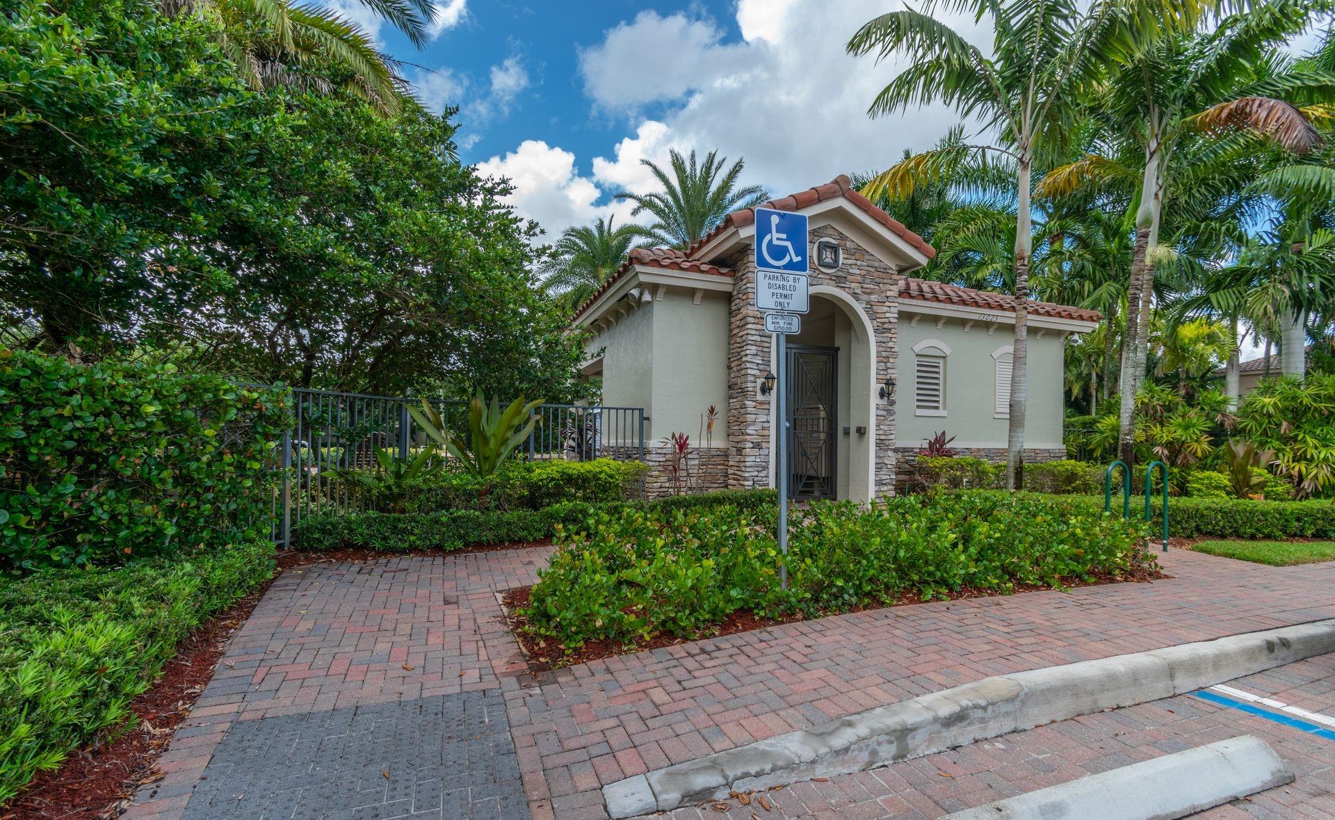 RIVERWALK @ LAGO MAR - Residential Lease