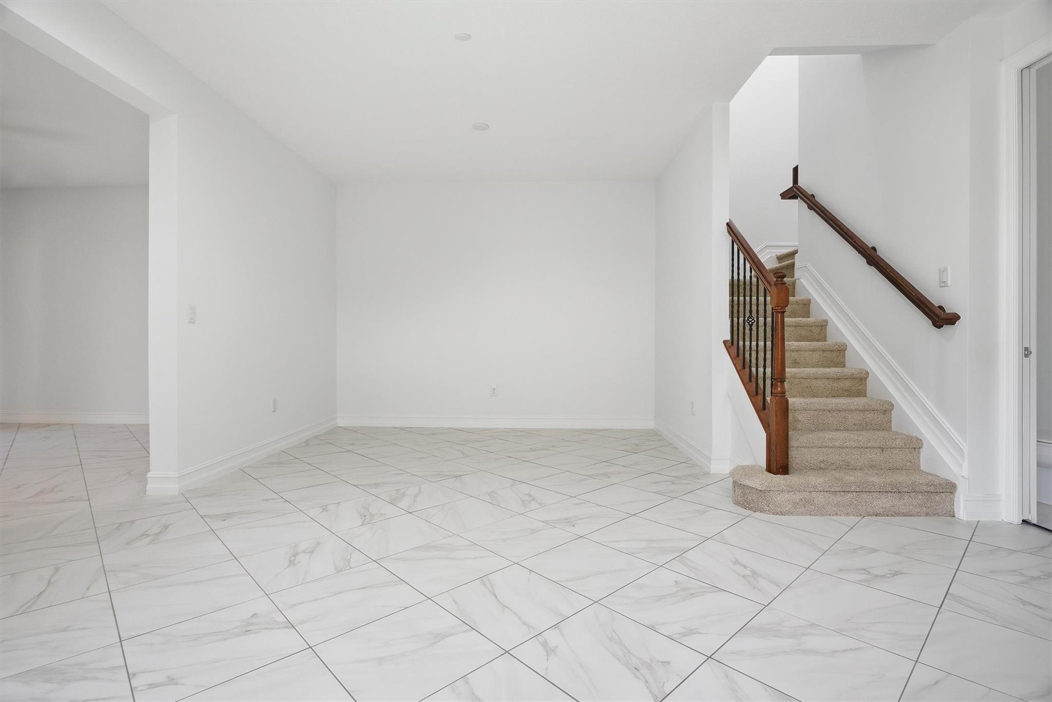 RIVERWALK @ LAGO MAR - Residential Lease