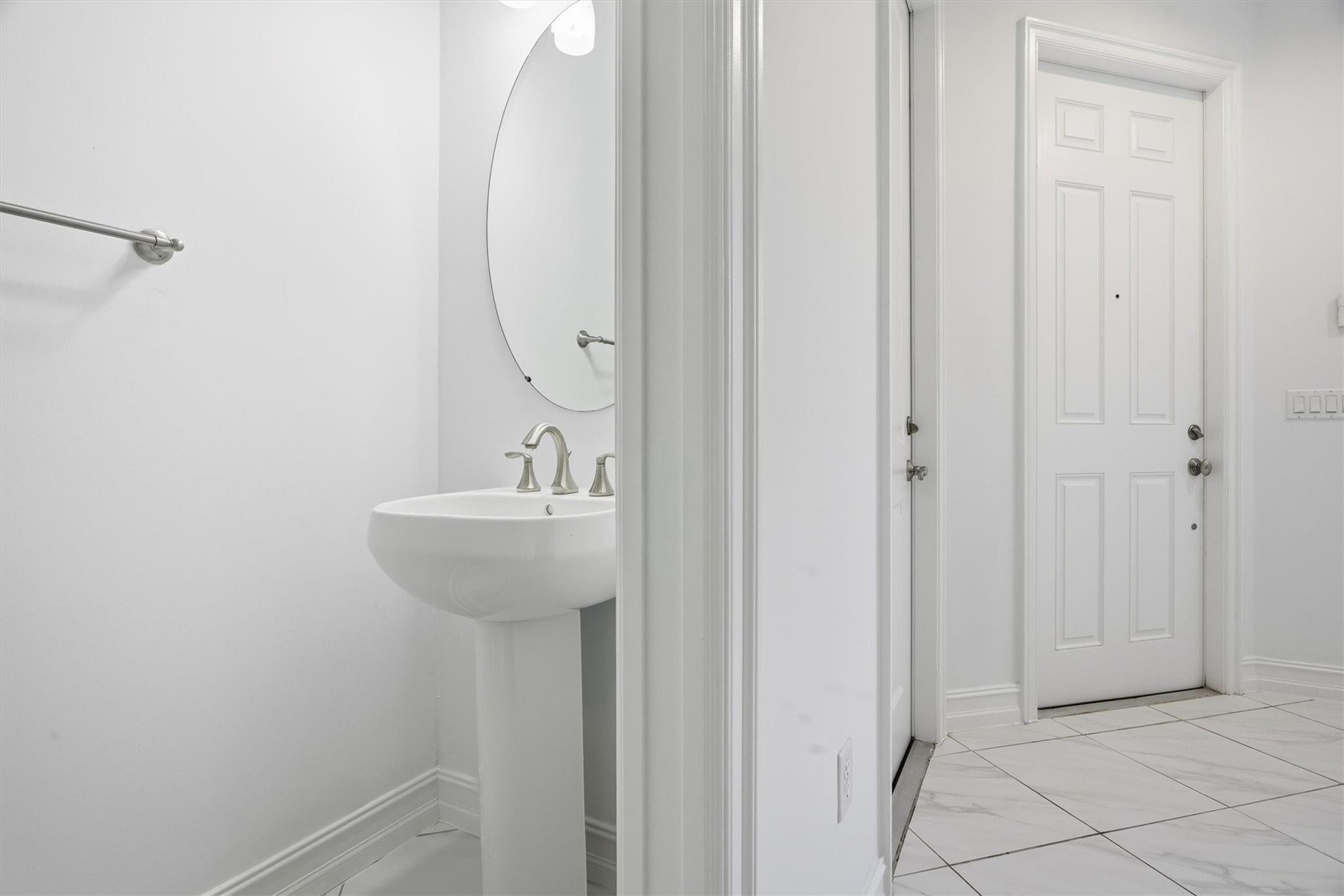 RIVERWALK @ LAGO MAR - Residential Lease