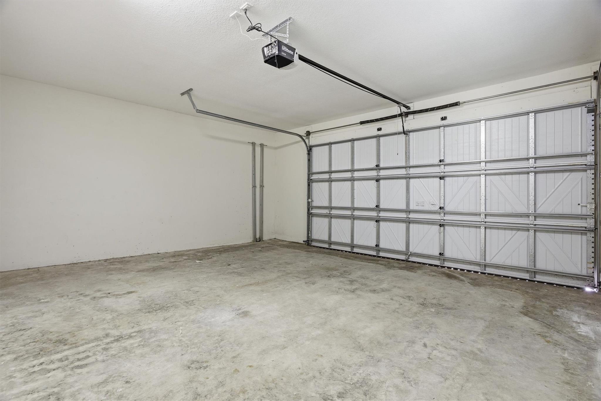 RIVERWALK @ LAGO MAR - Residential Lease