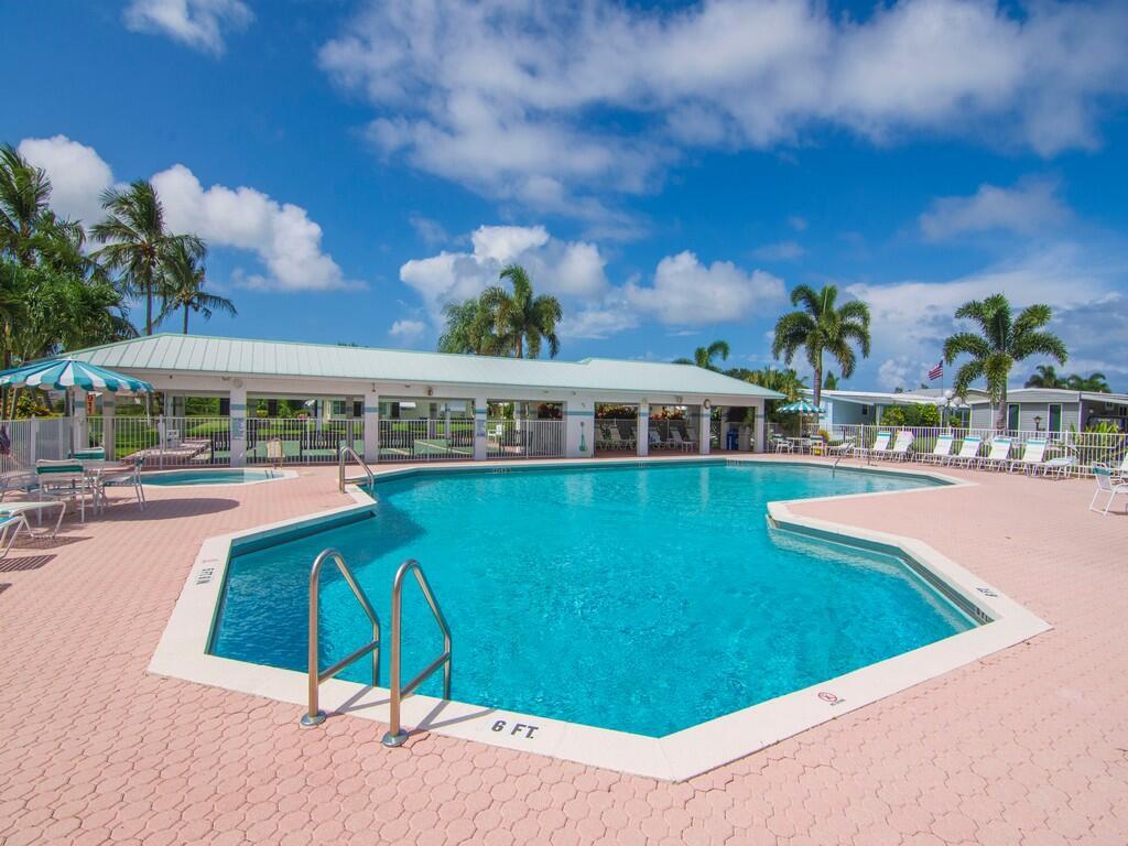 Pinelake Village - Residential