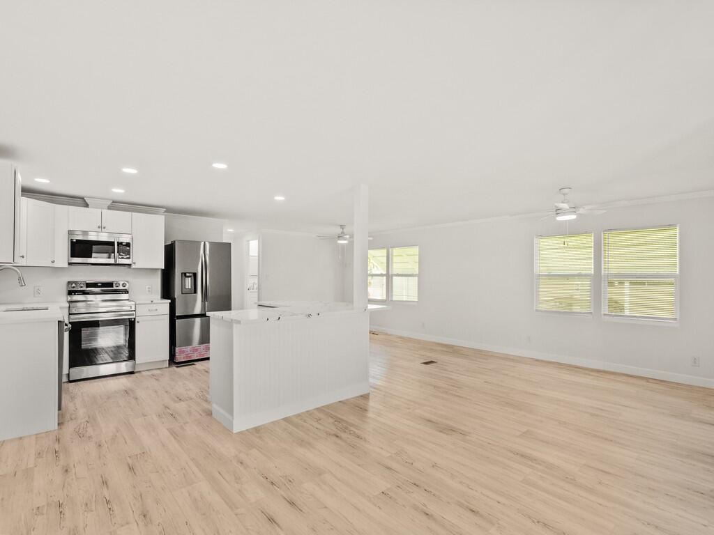 Pinelake Village - Residential