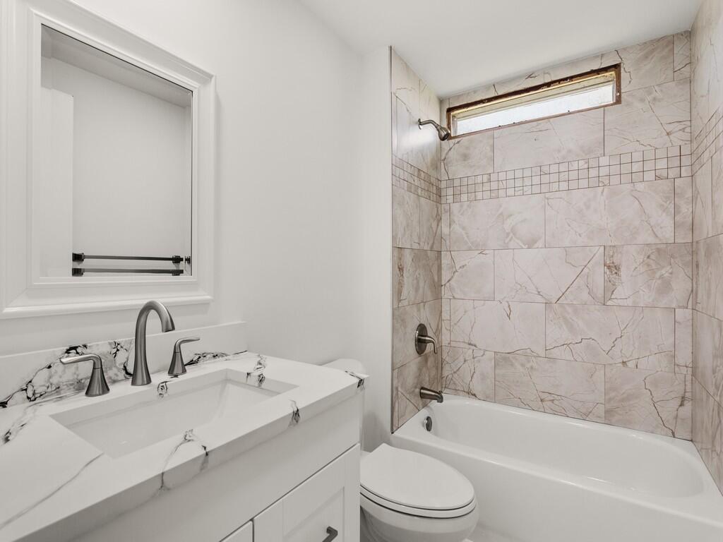 Pinelake Village - Residential