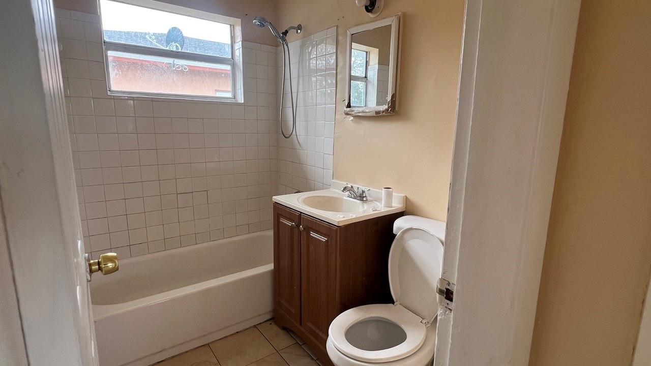 CHERRY HILLS - Residential Lease