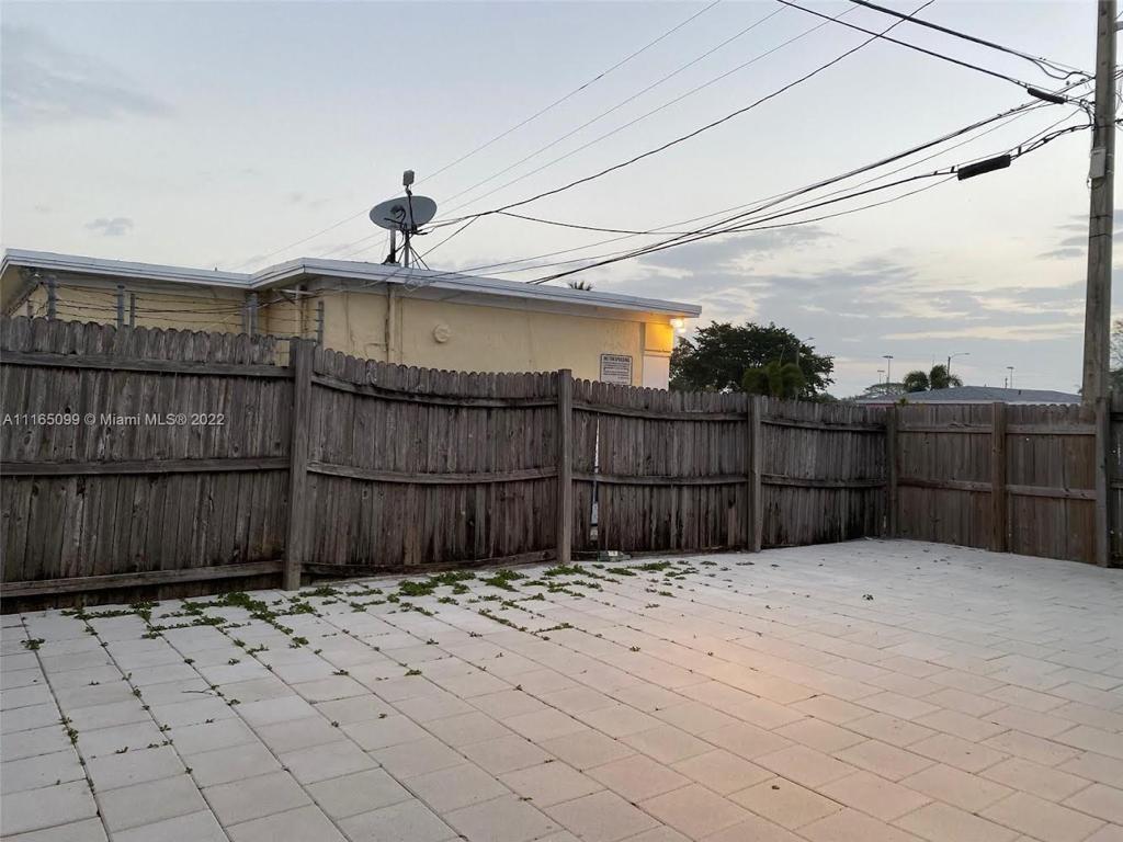 CHERRY HILLS - Residential Lease