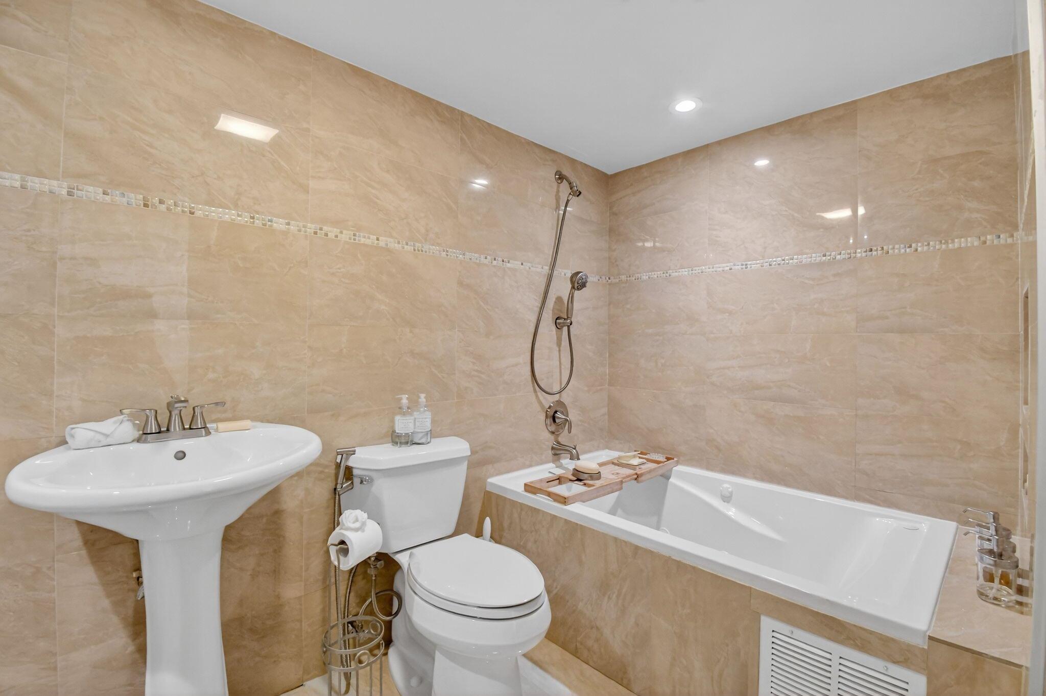 GRANDVIEW AT EMERALD HILL - Residential