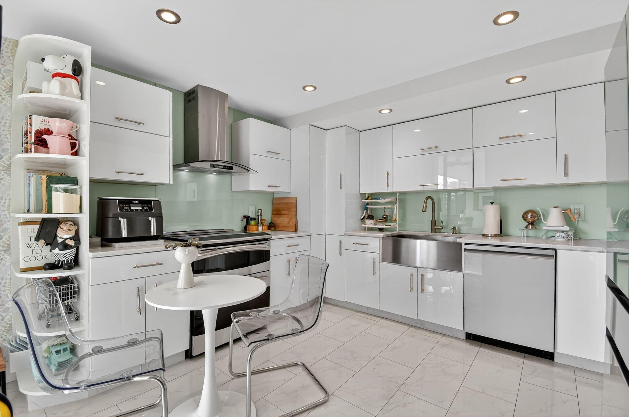 GRANDVIEW AT EMERALD HILL - Residential