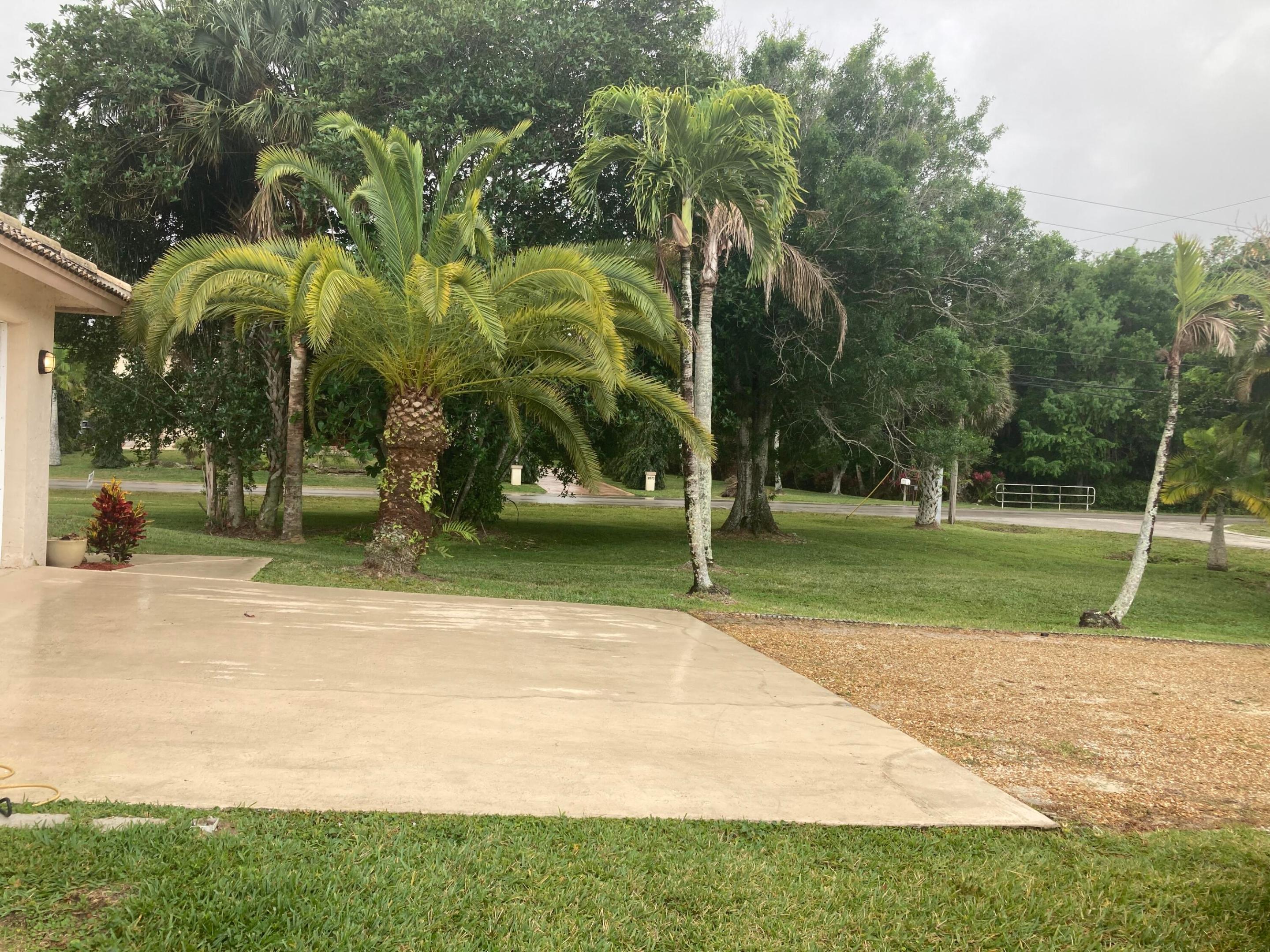 Palm Beach Country Estates - Residential
