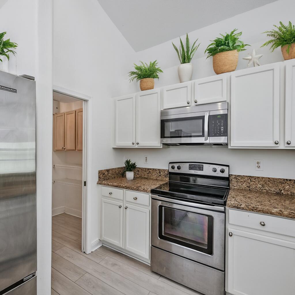 Palm Beach Country Estates - Residential