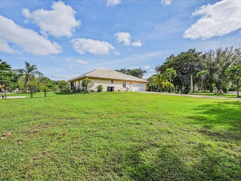 Palm Beach Country Estates - Residential