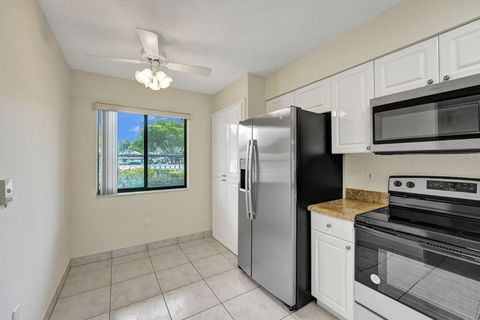 Condominium in Delray Beach FL 6093 Pointe Regal Circle Cir 5.jpg
