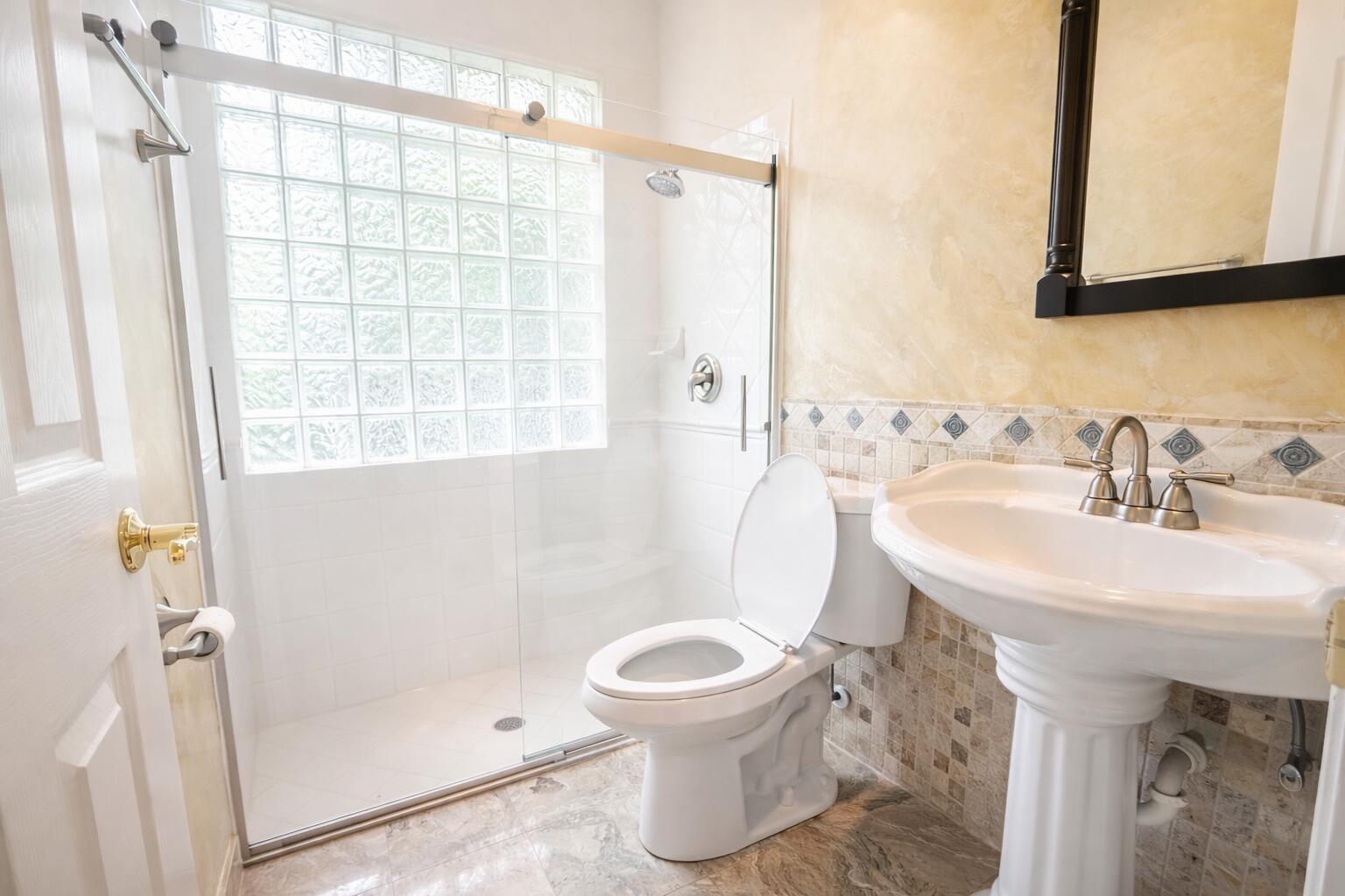 WEST SHORE - Residential