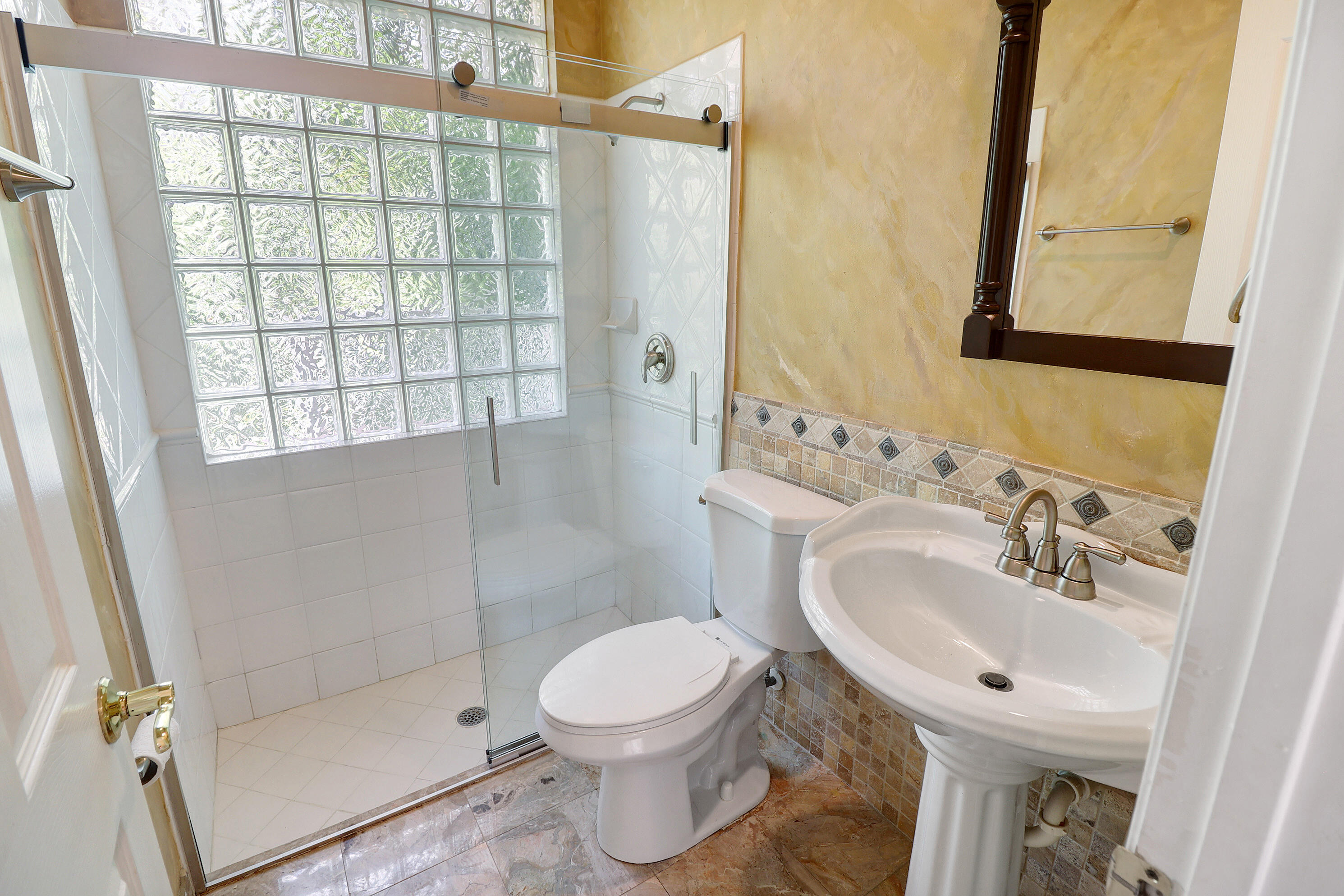 WEST SHORE - Residential