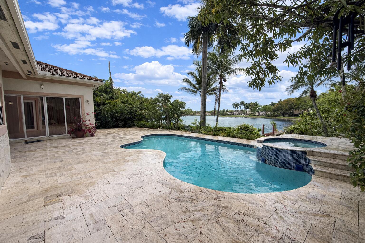 713 NW 123rd Drive, Coral Springs, FL, 33071/$899,069 2 713 NW 123rd Drive