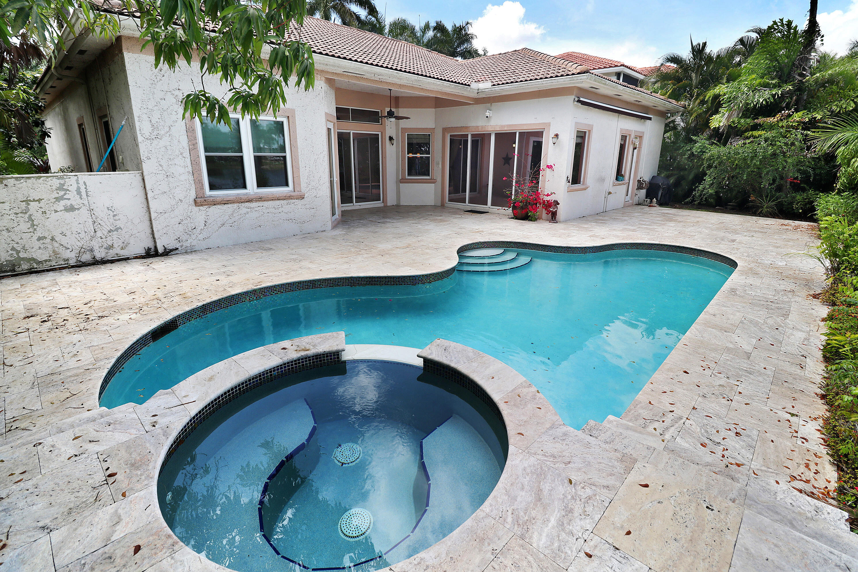 WEST SHORE - Residential