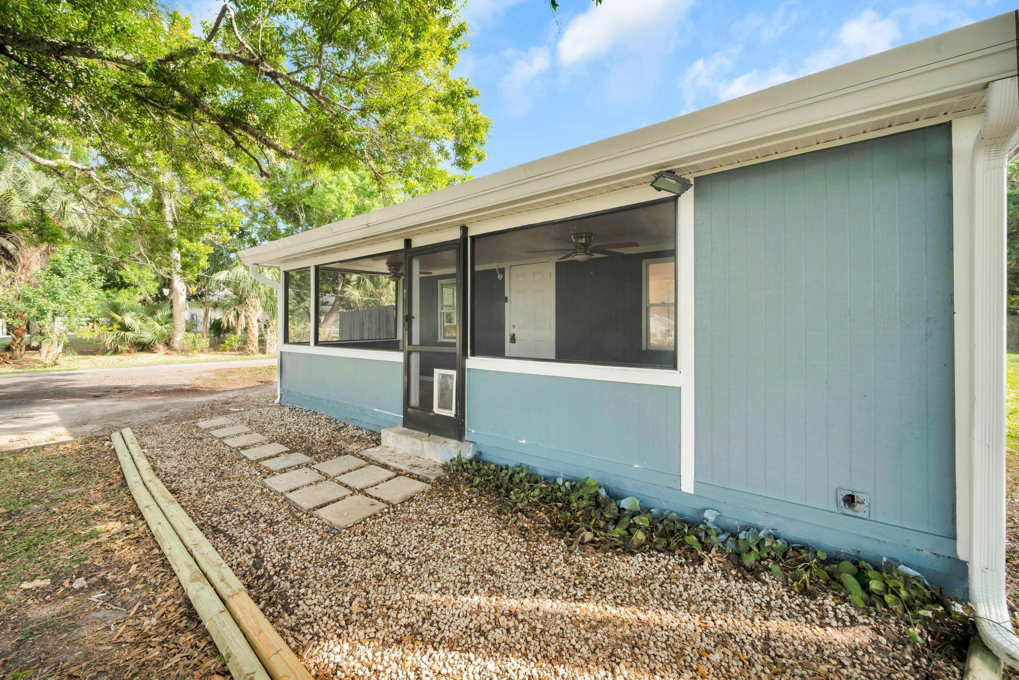 PINE VISTA - Residential Lease