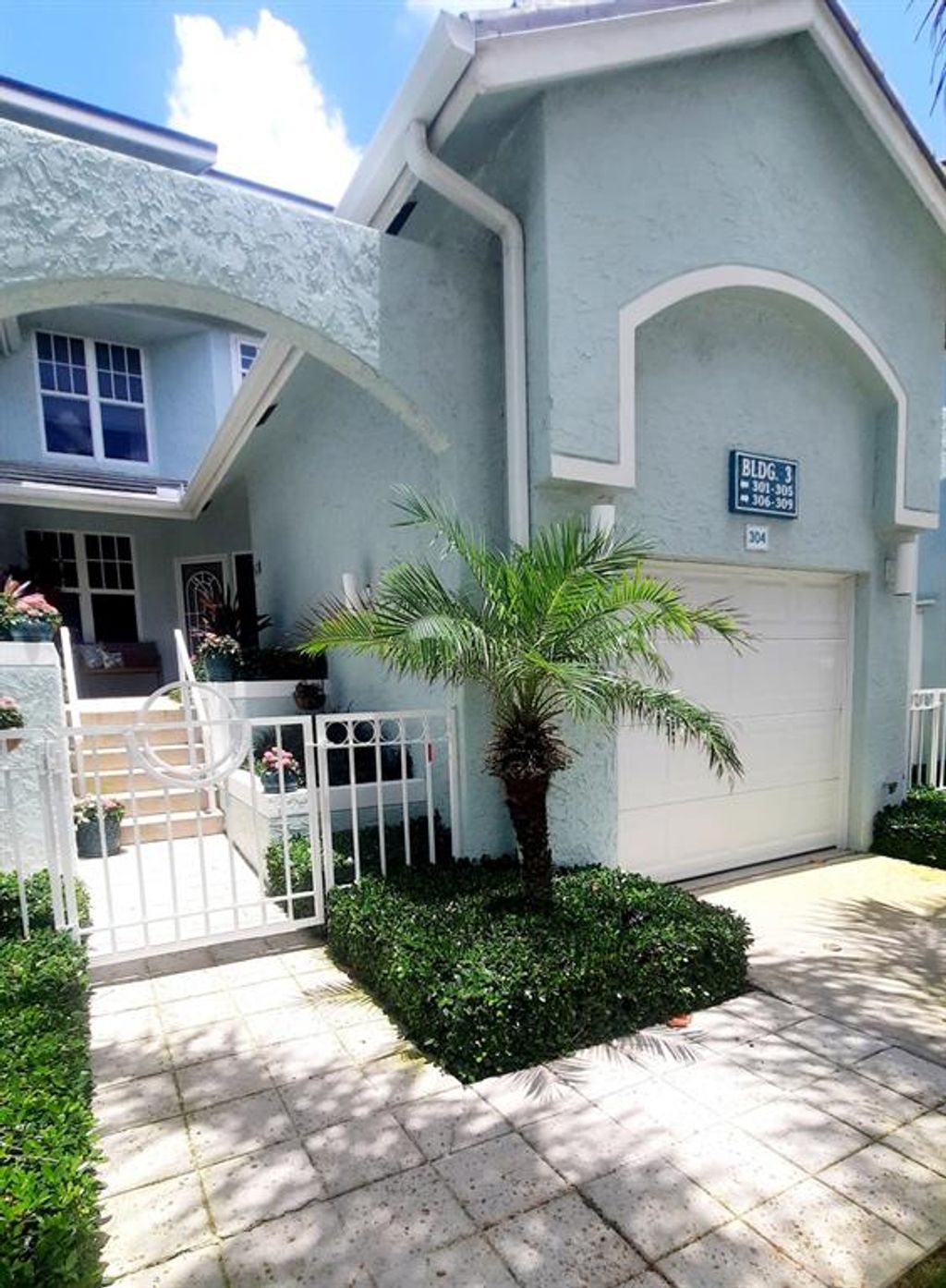 Photo of 304 Mainsail Circle, Jupiter, FL 33477 (MLS # R10727213)