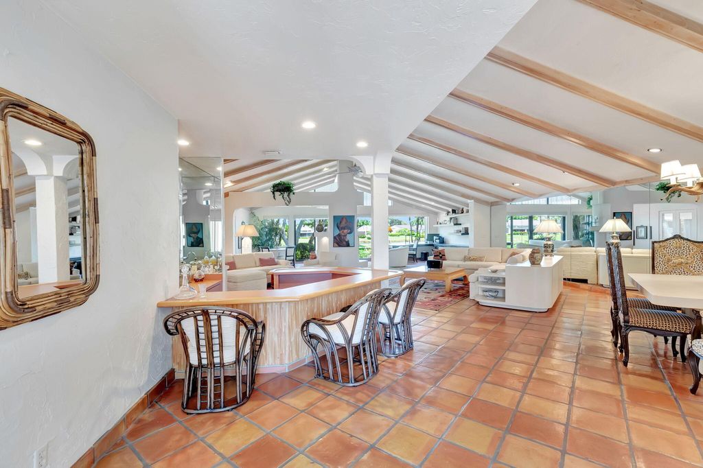 Photo of 39 Northwoods Lane, Boynton Beach, FL 33436 (MLS # R11005617)