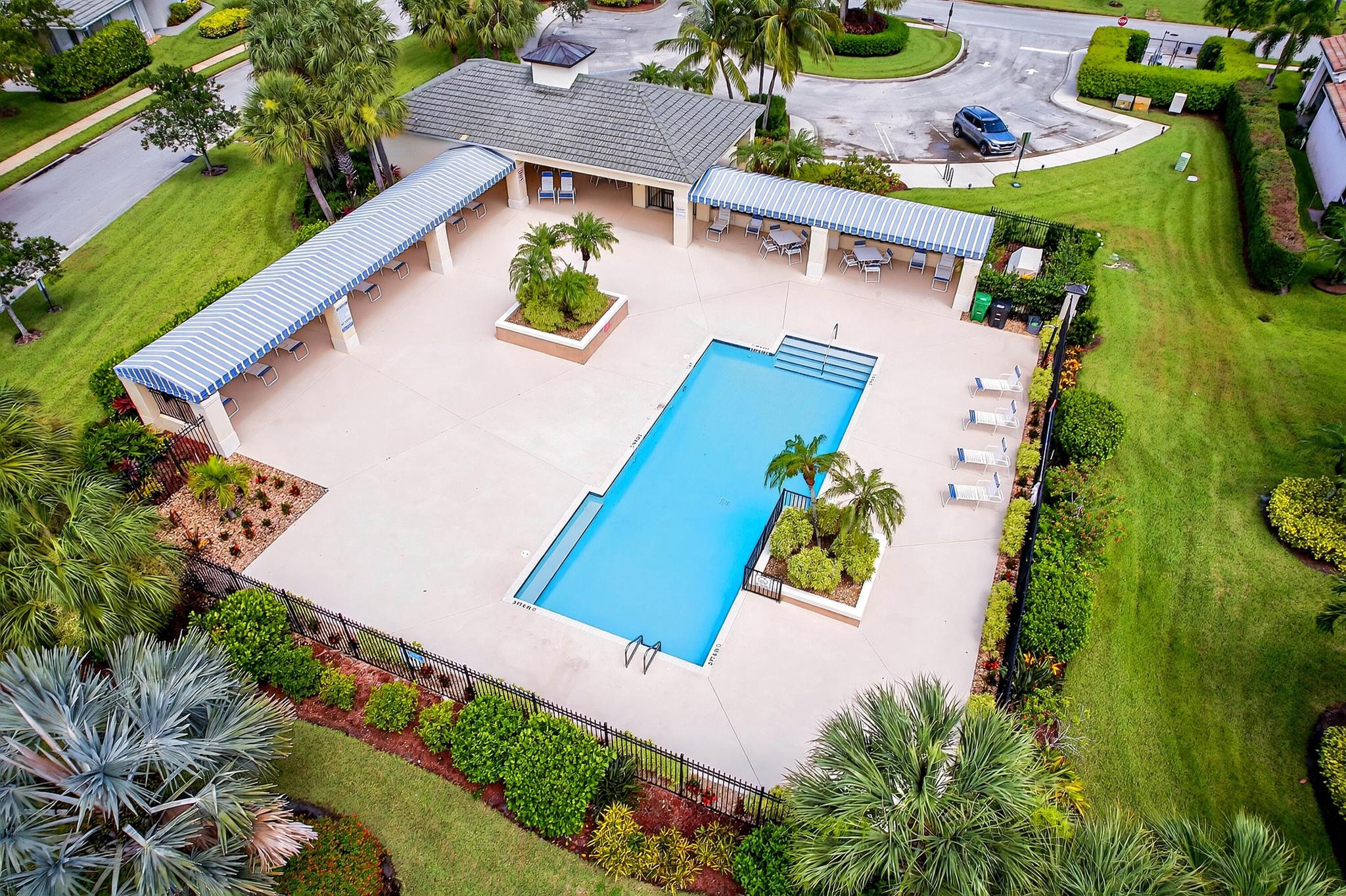 LAKEFOREST POINTE - Residential