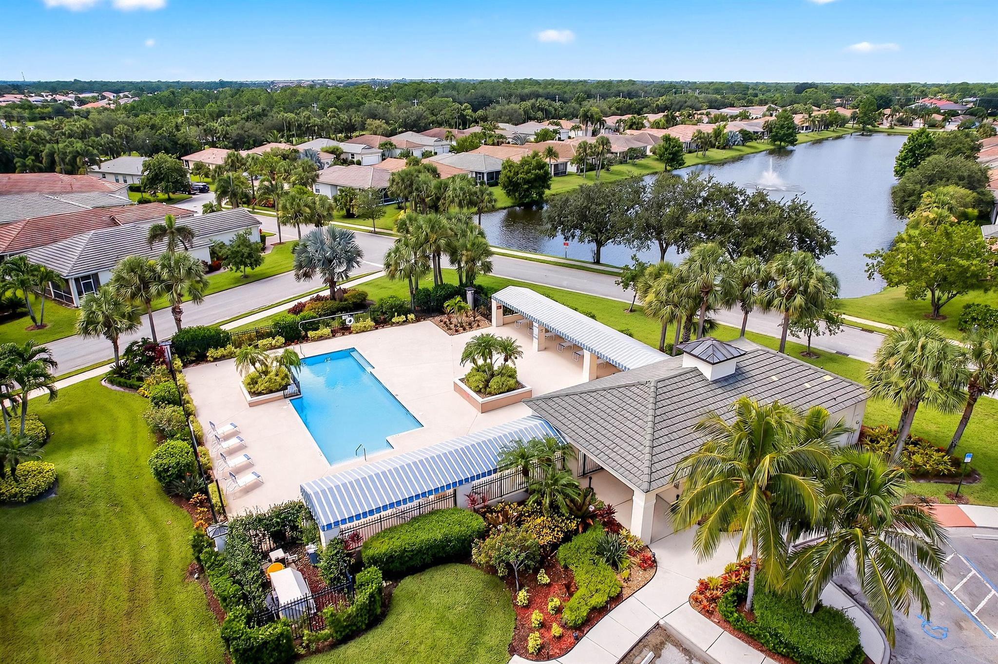 LAKEFOREST POINTE - Residential