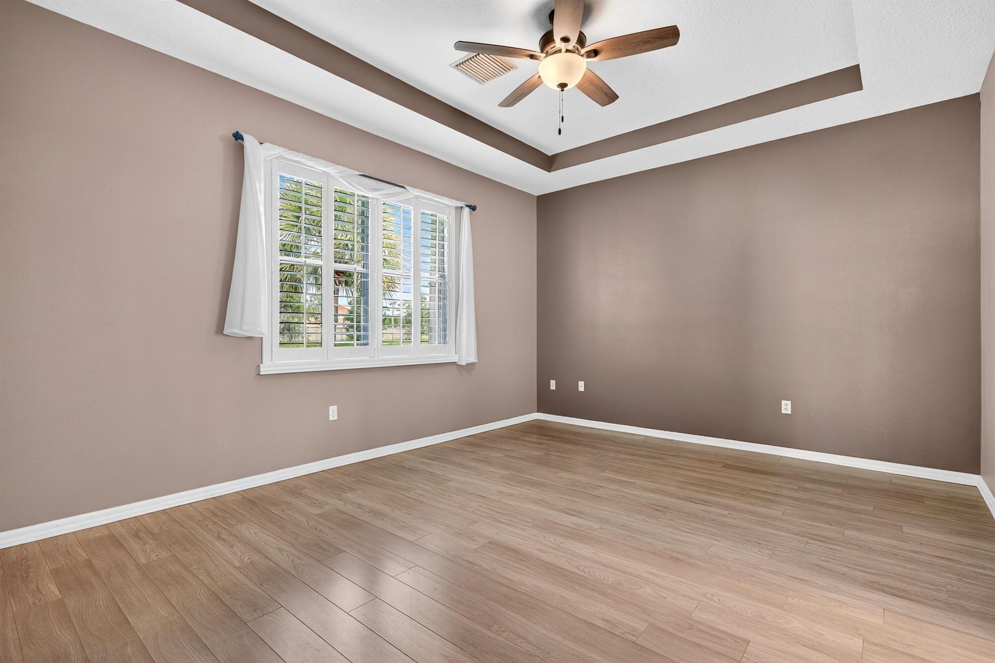 LAKEFOREST POINTE - Residential