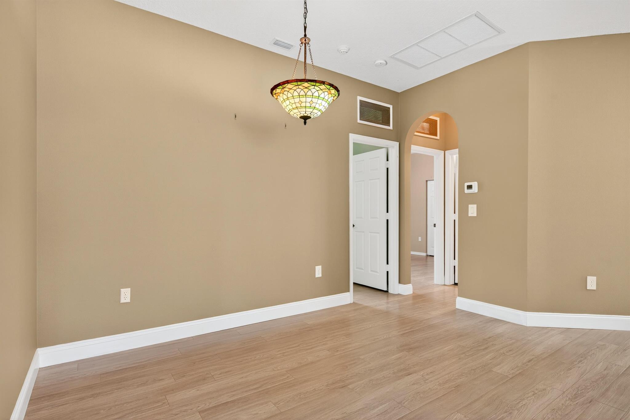 LAKEFOREST POINTE - Residential