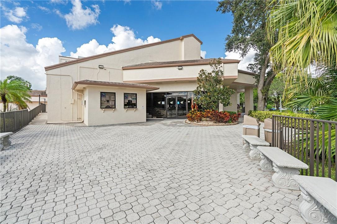 POND APPLE PLACE III CONDO - Residential