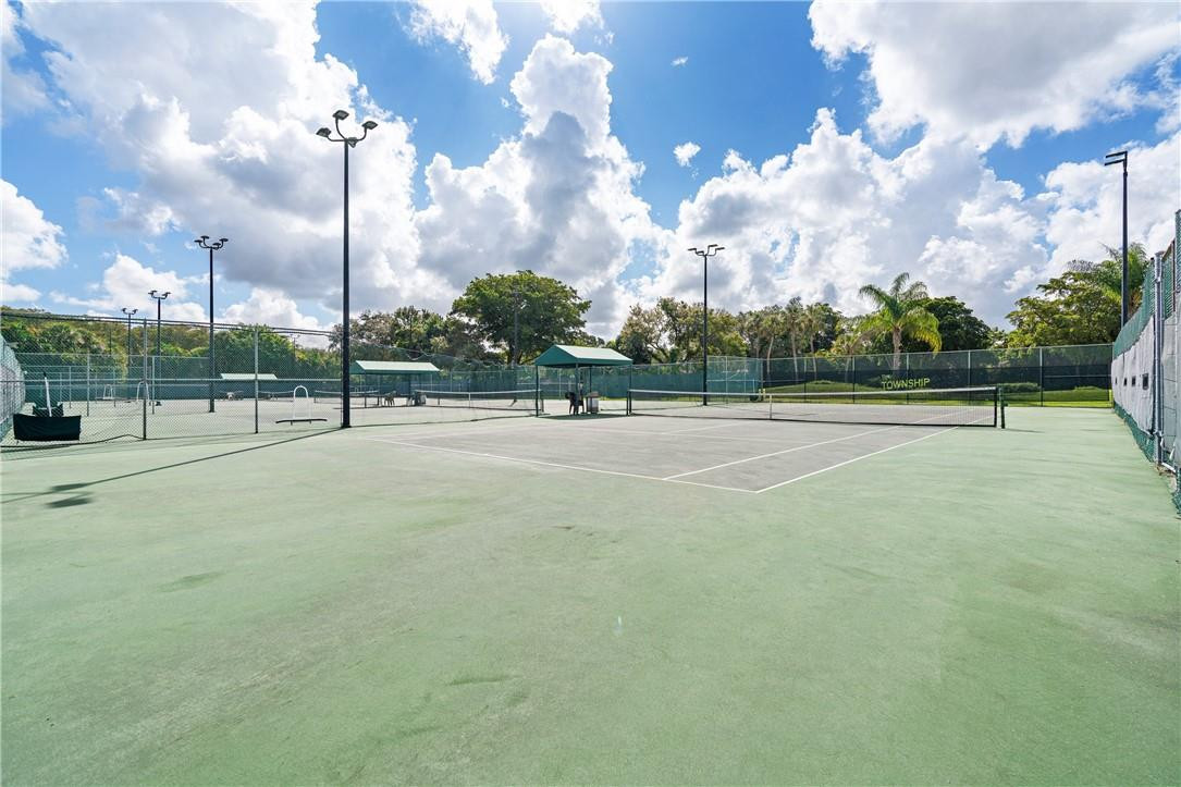 POND APPLE PLACE III CONDO - Residential