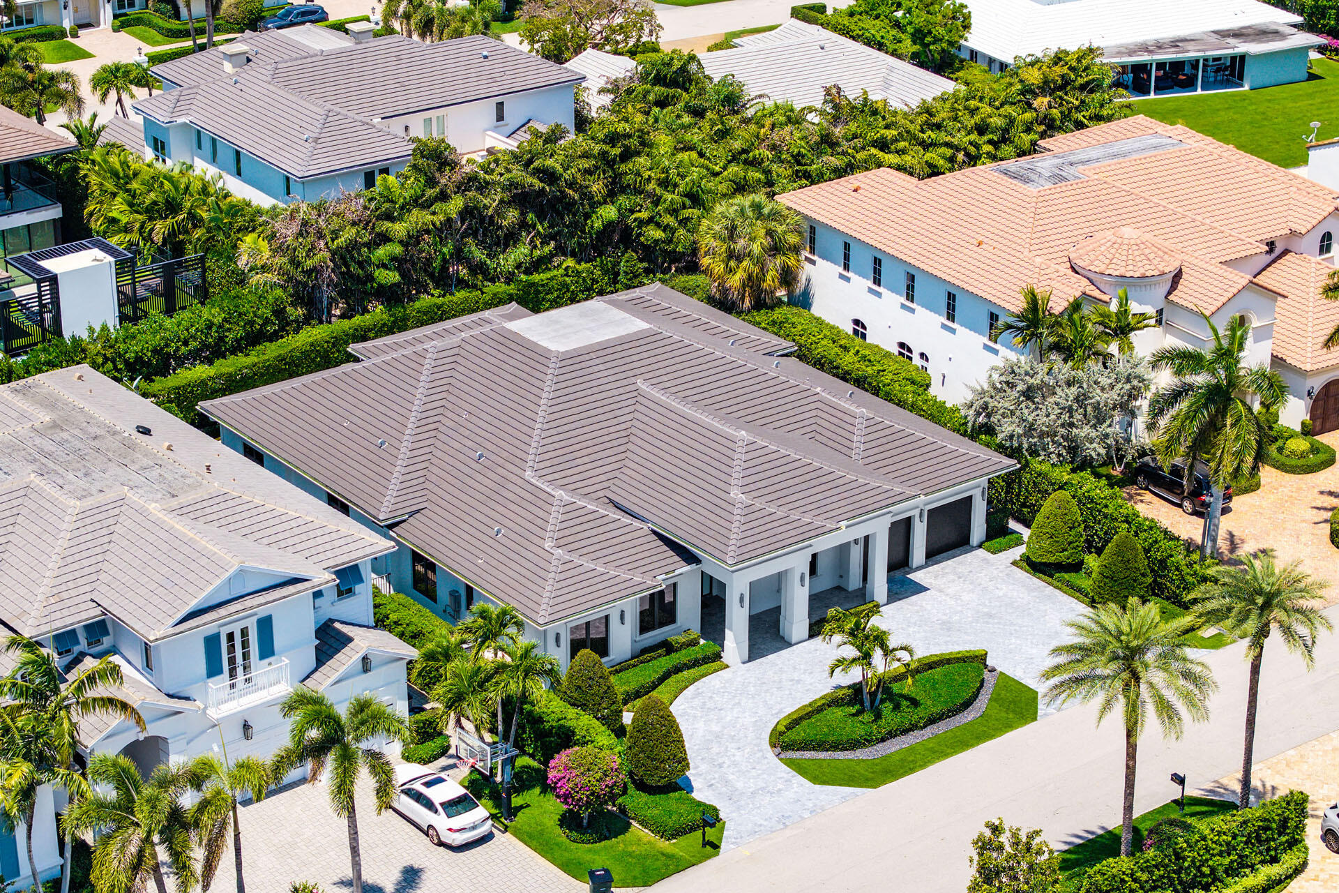 ROYAL PALM YACHT & COUNTRY CLUB - Residential