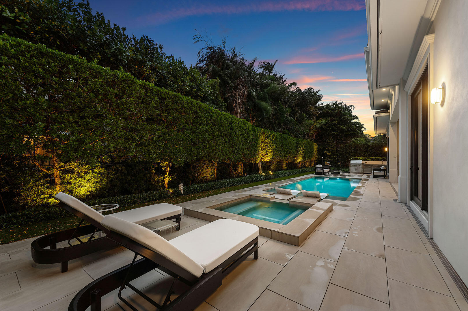 ROYAL PALM YACHT & COUNTRY CLUB - Residential