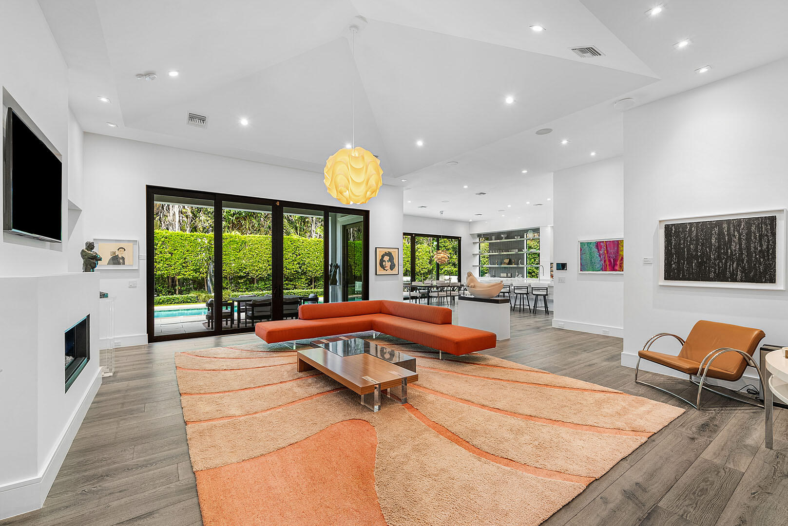 ROYAL PALM YACHT & COUNTRY CLUB - Residential