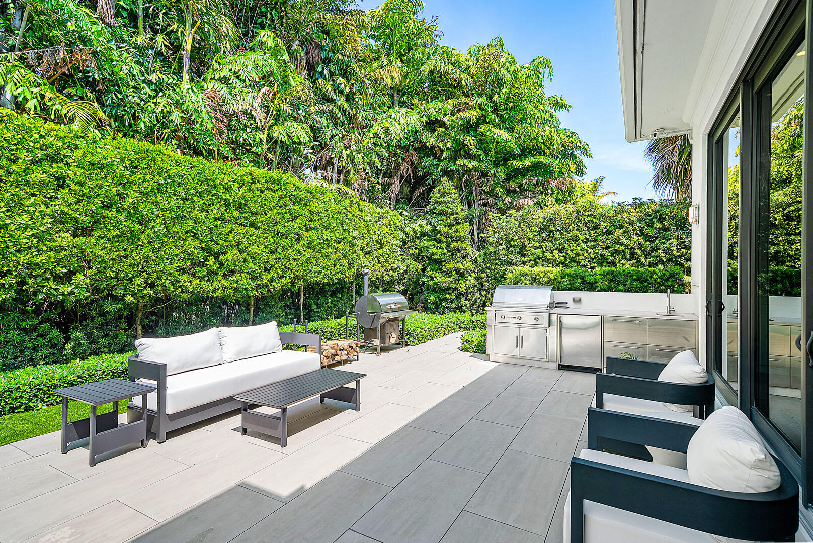 ROYAL PALM YACHT & COUNTRY CLUB - Residential