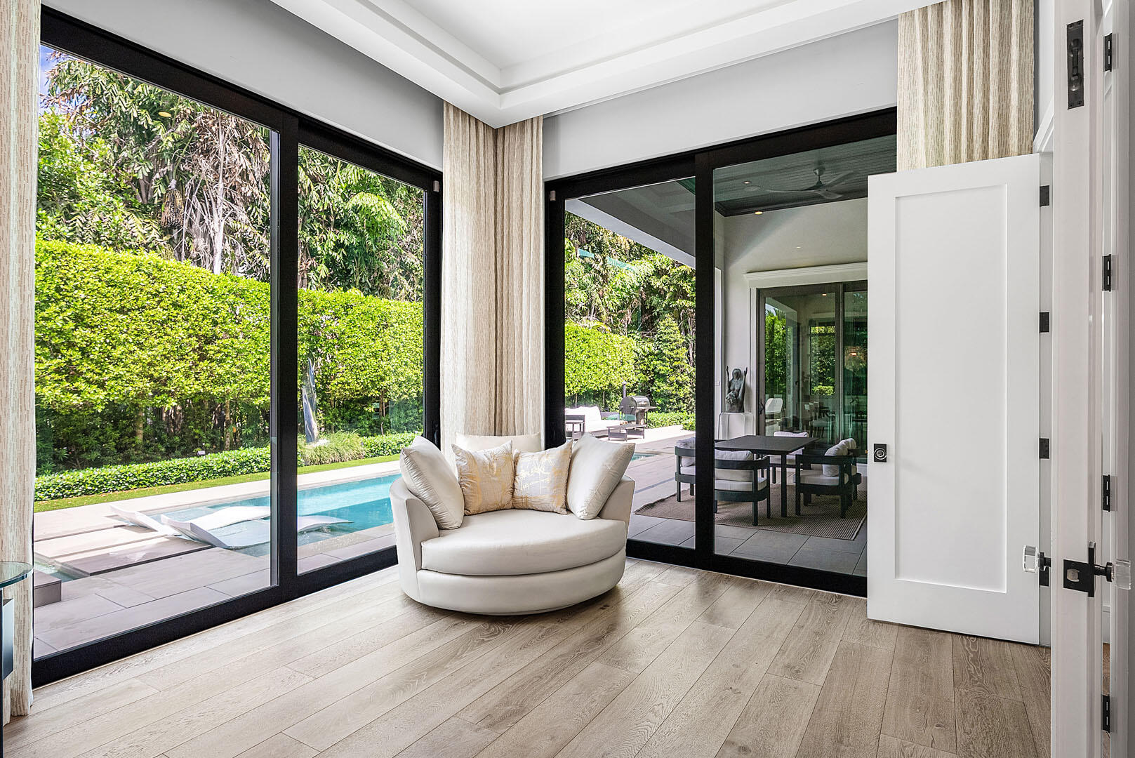 ROYAL PALM YACHT & COUNTRY CLUB - Residential