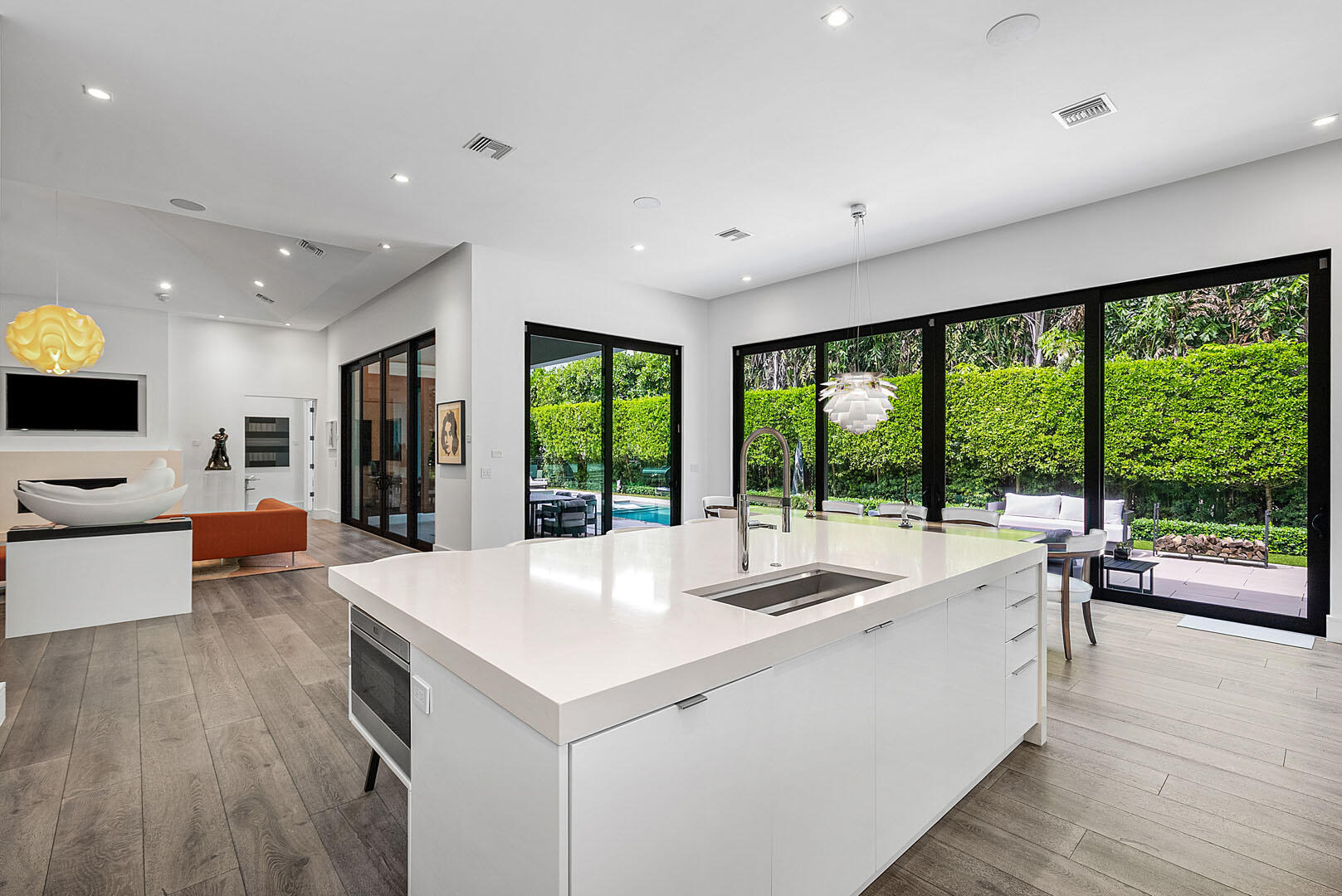 ROYAL PALM YACHT & COUNTRY CLUB - Residential