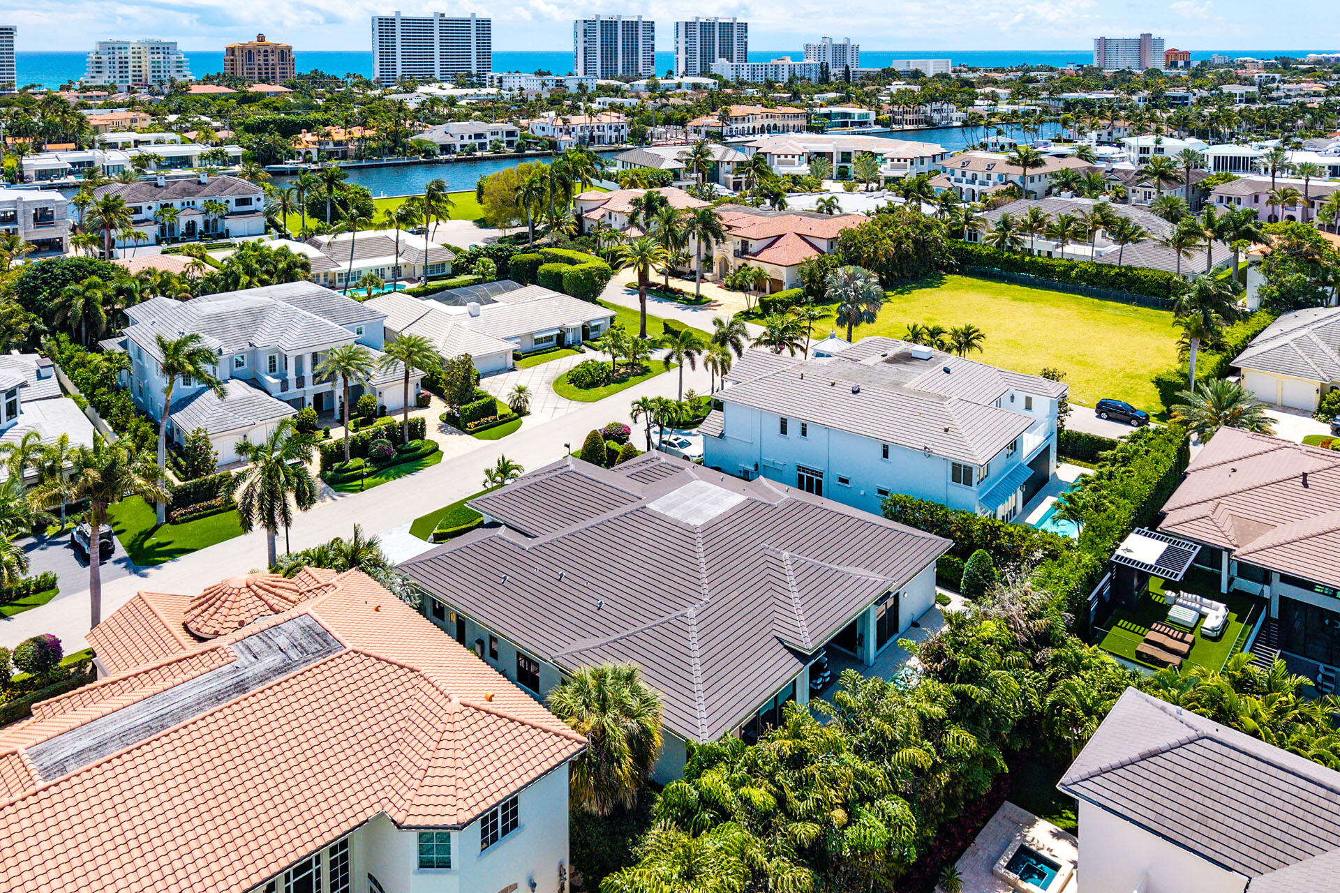 ROYAL PALM YACHT & COUNTRY CLUB - Residential