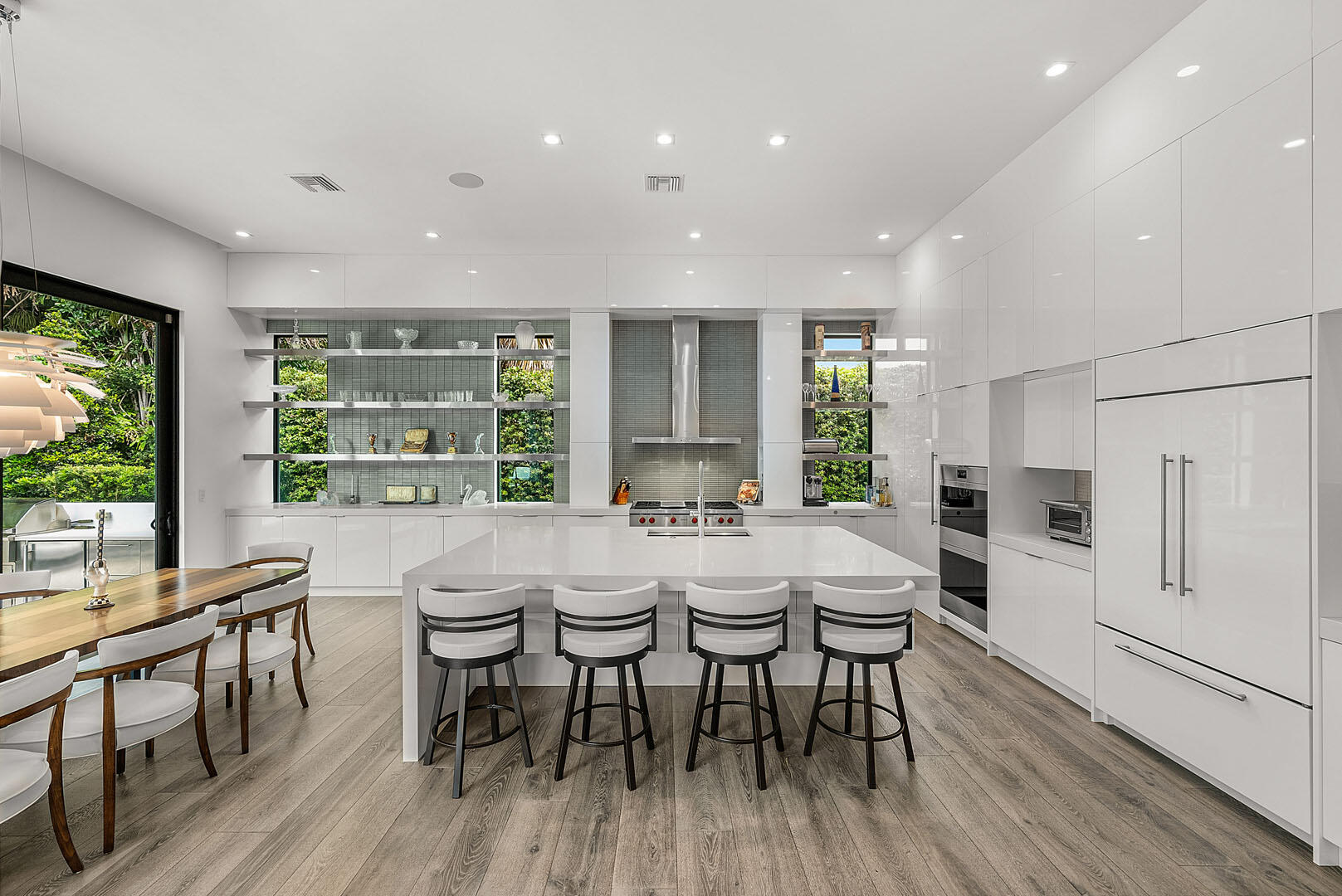 ROYAL PALM YACHT & COUNTRY CLUB - Residential