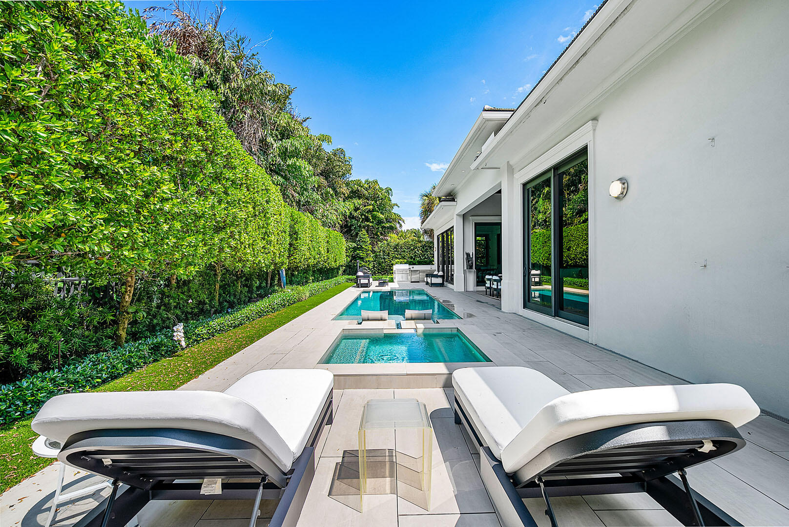 ROYAL PALM YACHT & COUNTRY CLUB - Residential