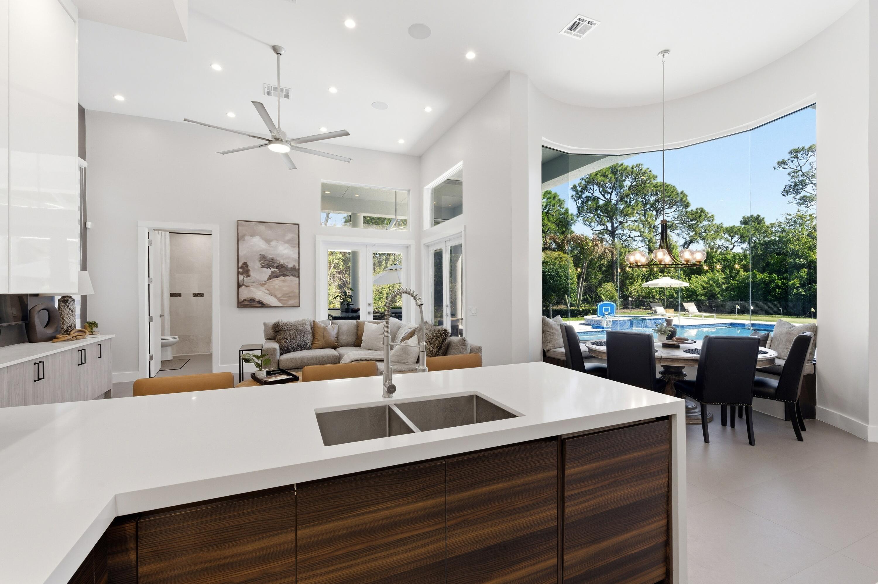 ISLAND COUNTRY ESTATES - Residential