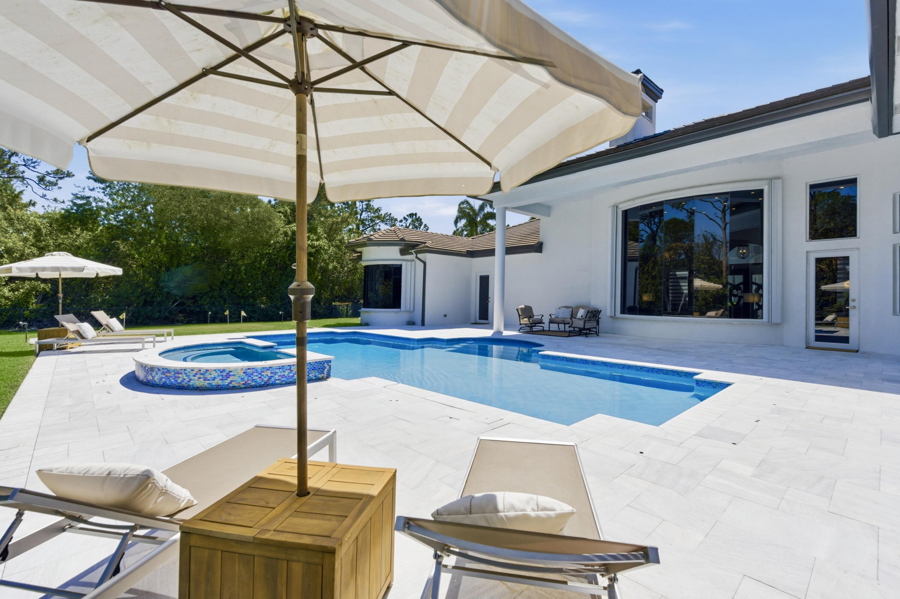ISLAND COUNTRY ESTATES - Residential