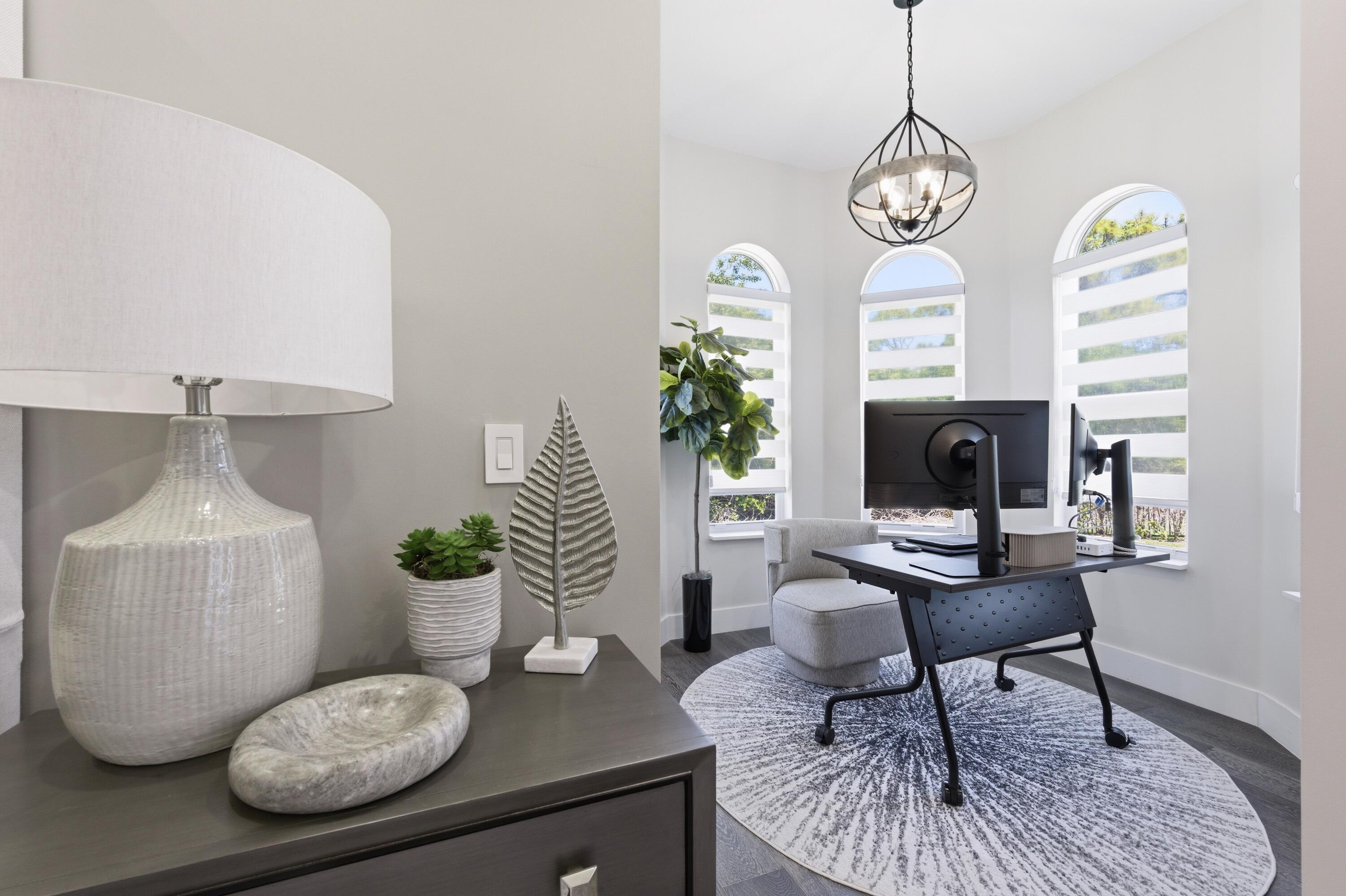 ISLAND COUNTRY ESTATES - Residential