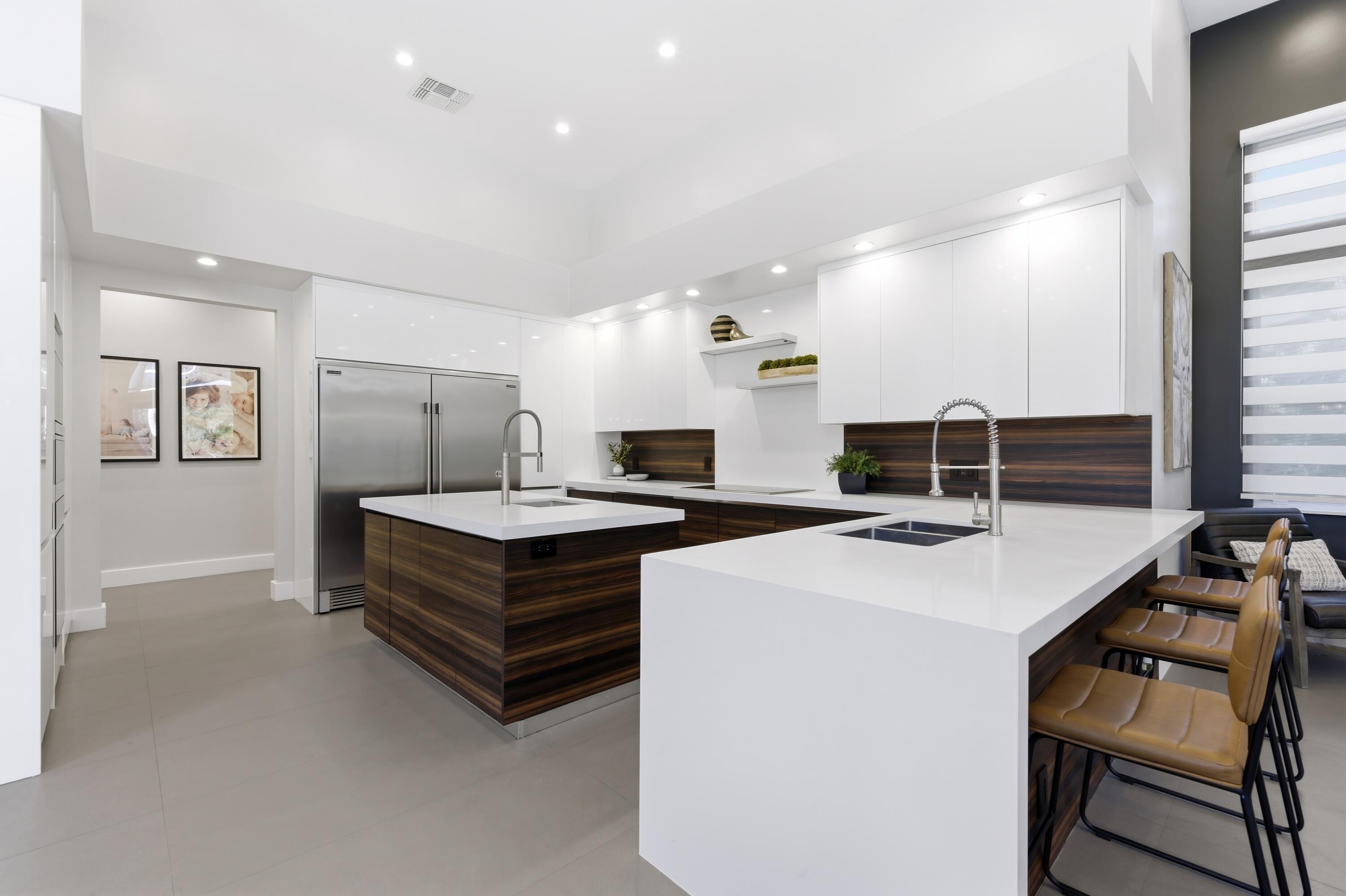 ISLAND COUNTRY ESTATES - Residential