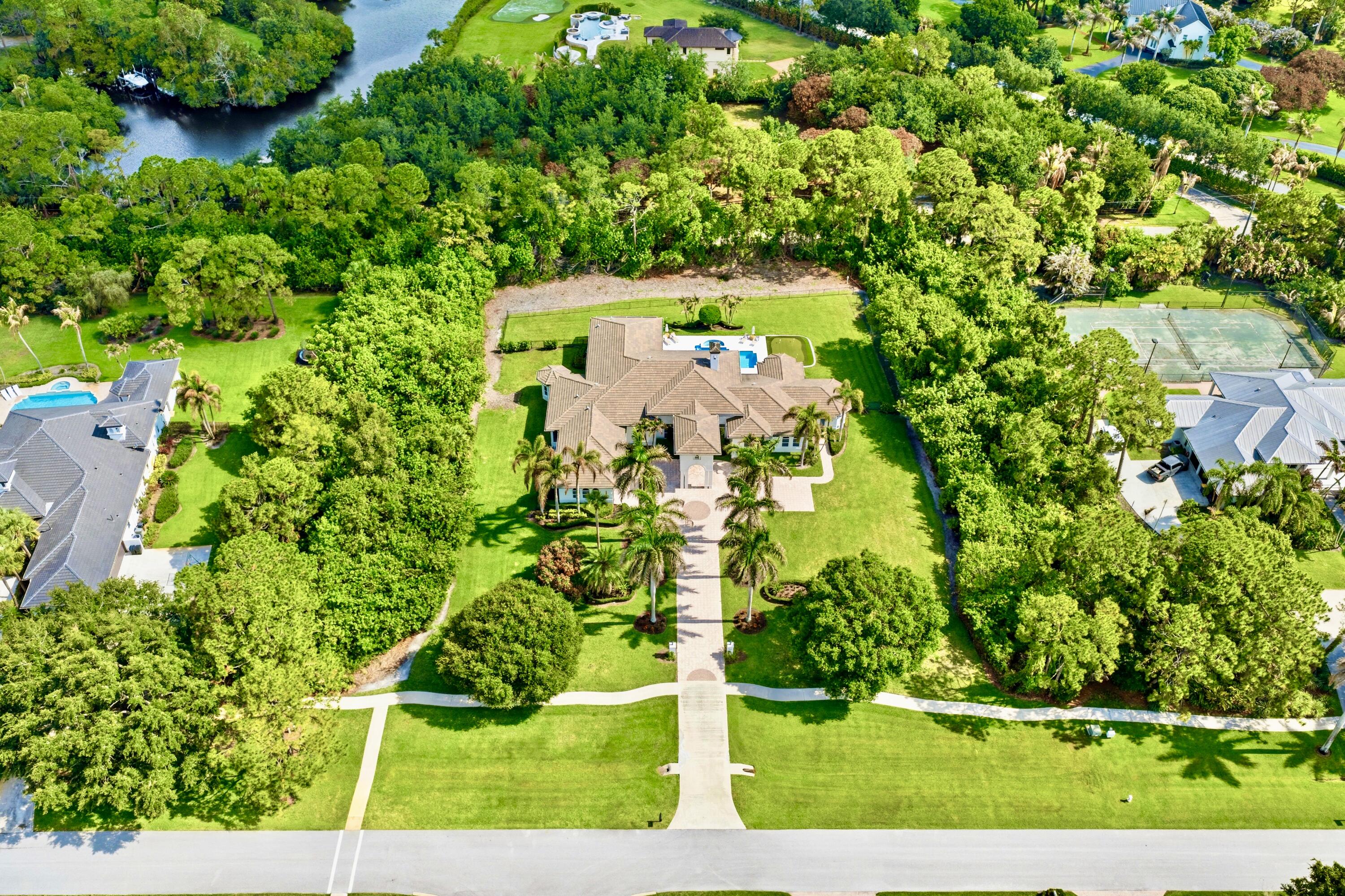 ISLAND COUNTRY ESTATES - Residential