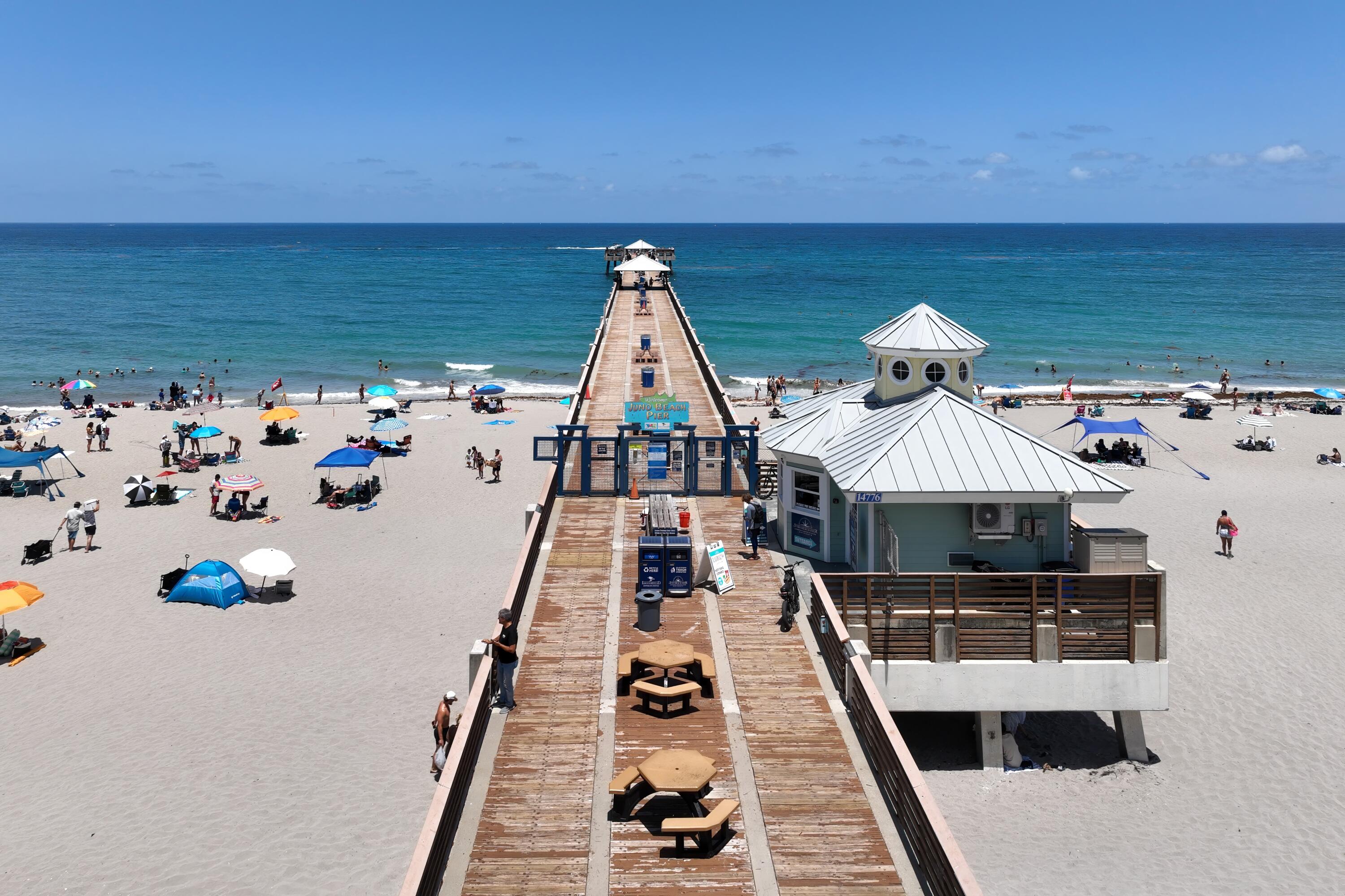 ISLAND COUNTRY ESTATES - Residential