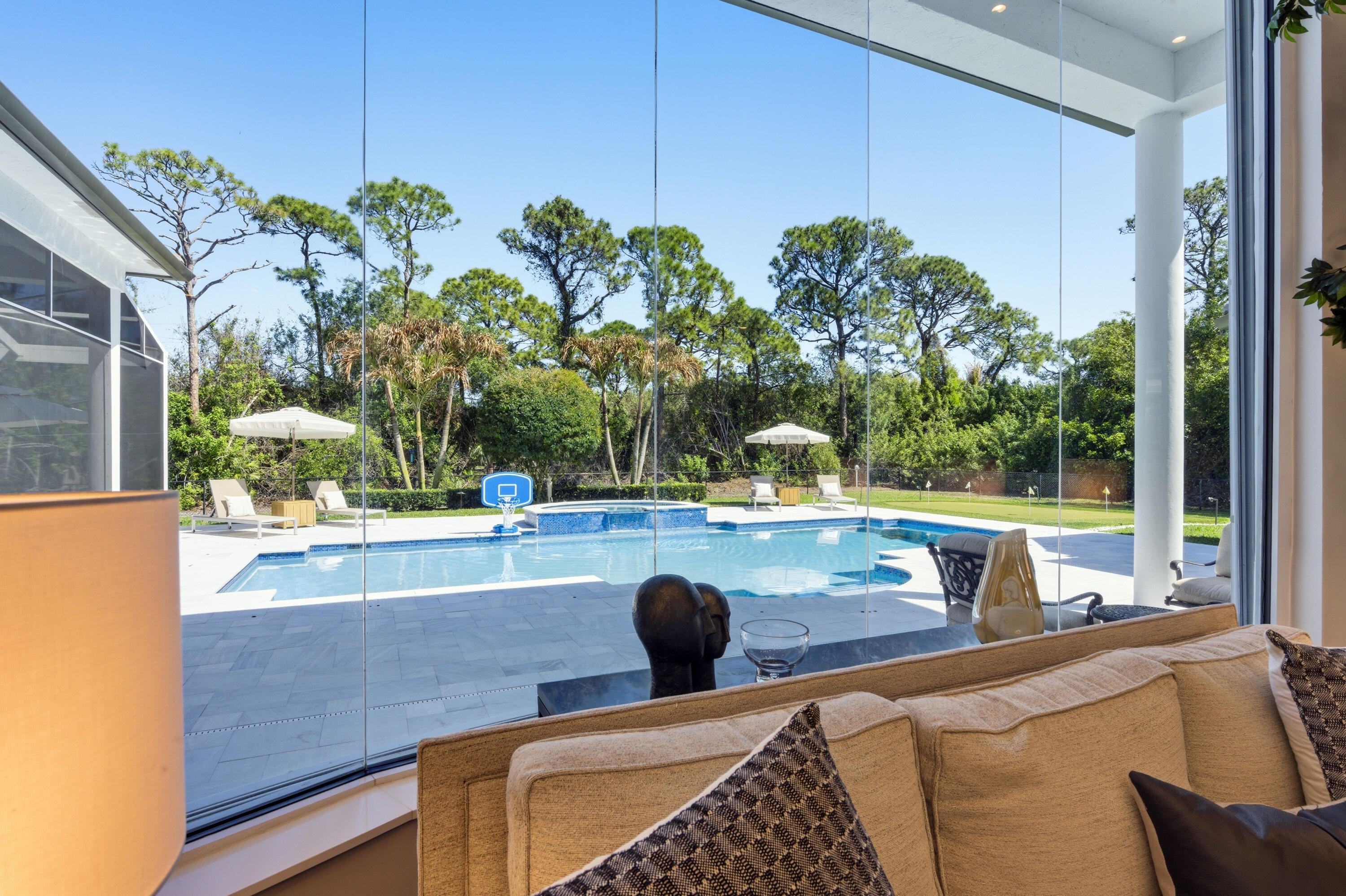 ISLAND COUNTRY ESTATES - Residential