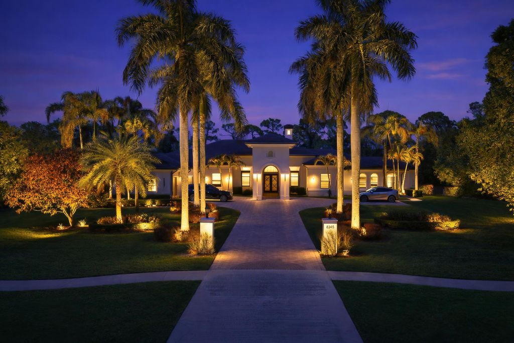 Photo of 8245 SE Country Estates Way, Jupiter, FL 33458 (MLS # B26006976)